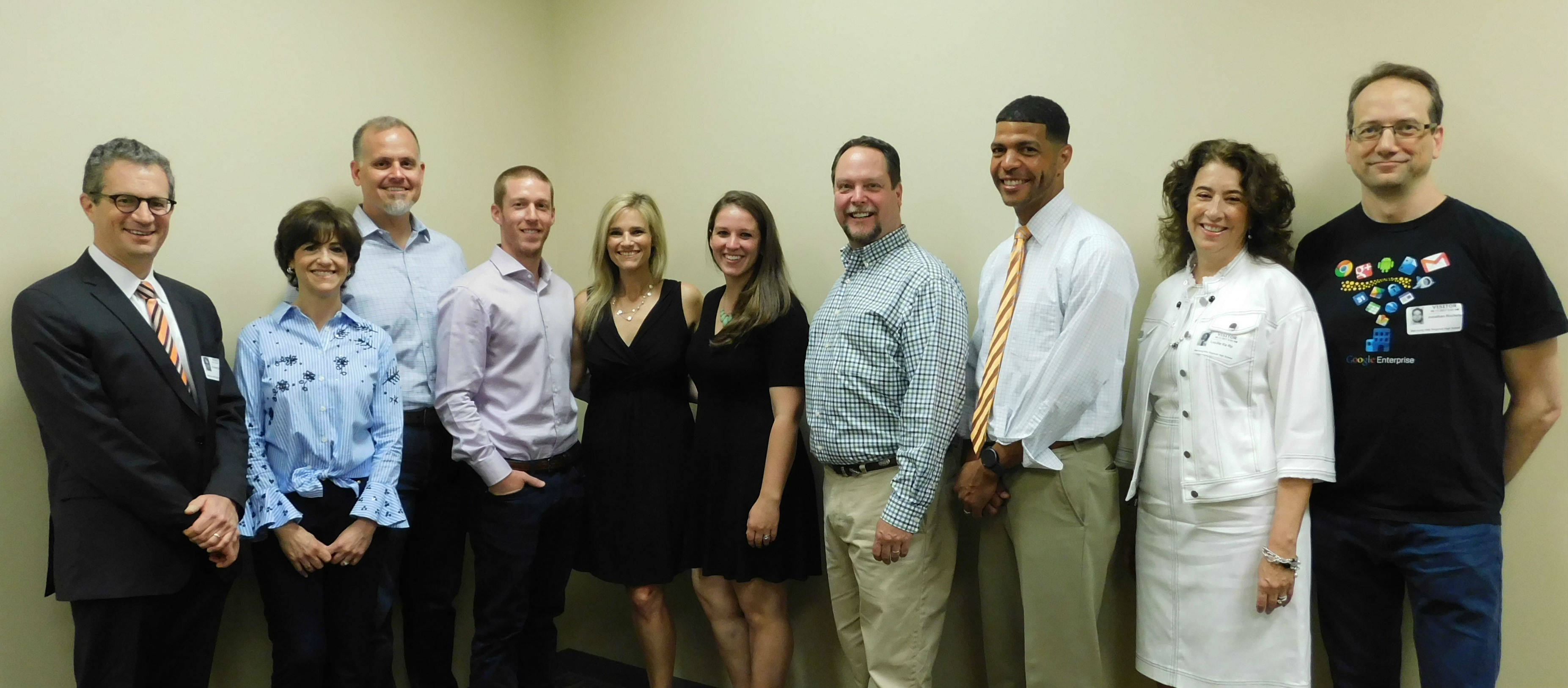 37cd2ada40306fd2d231_WHRHS_PHOTOS_Career_Guests.jpg