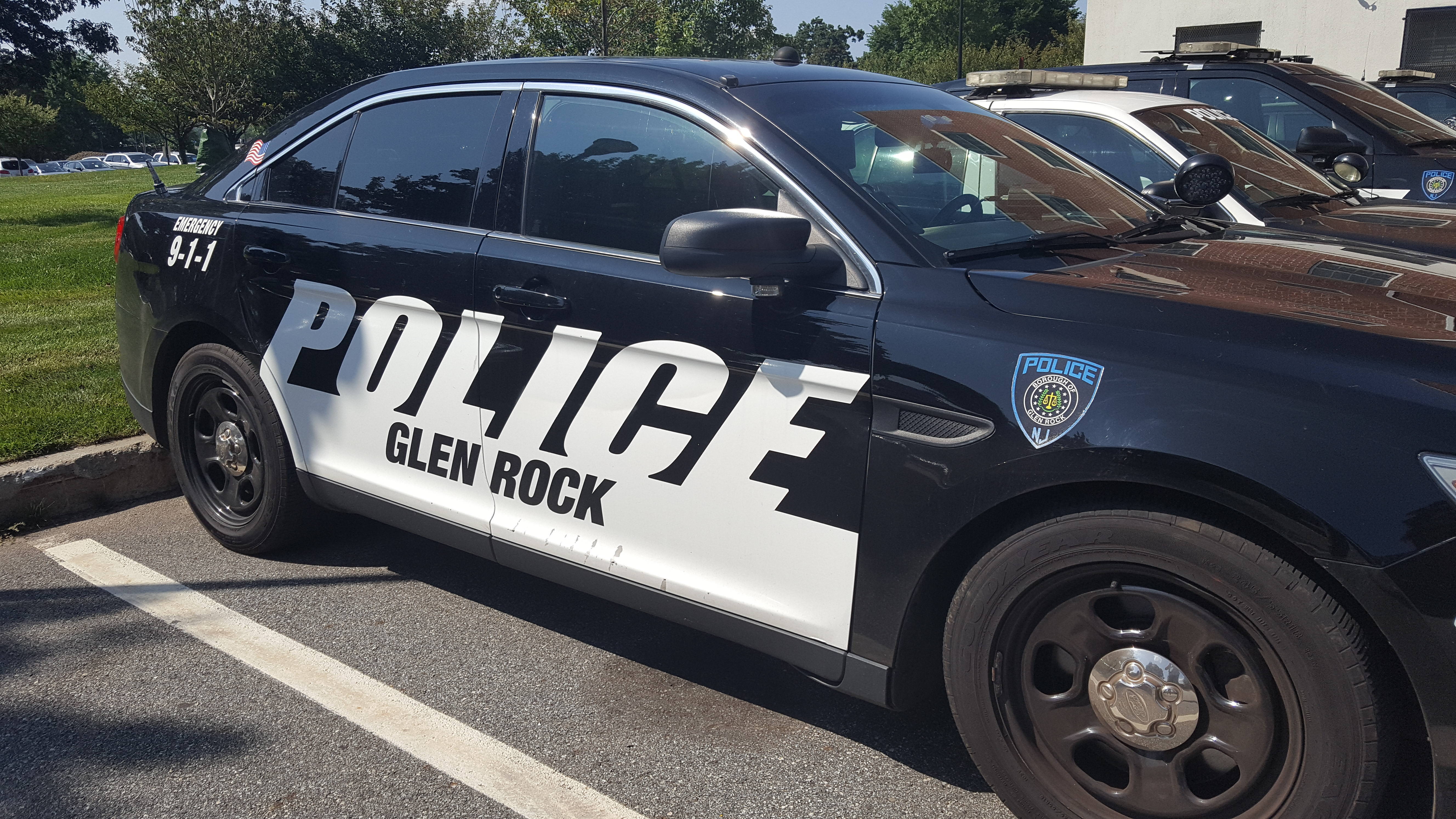 3826d2877590772ecd34_police_car.jpg
