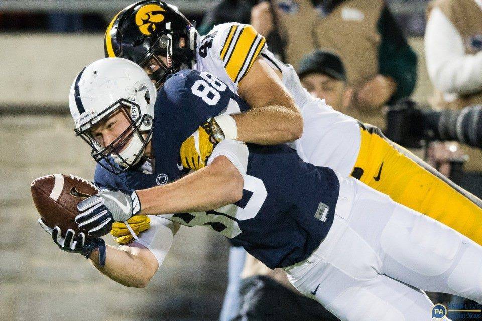 398e2942b1aa284c3e20_Mike_Gesicki_stretching_vs_Iowa.jpg