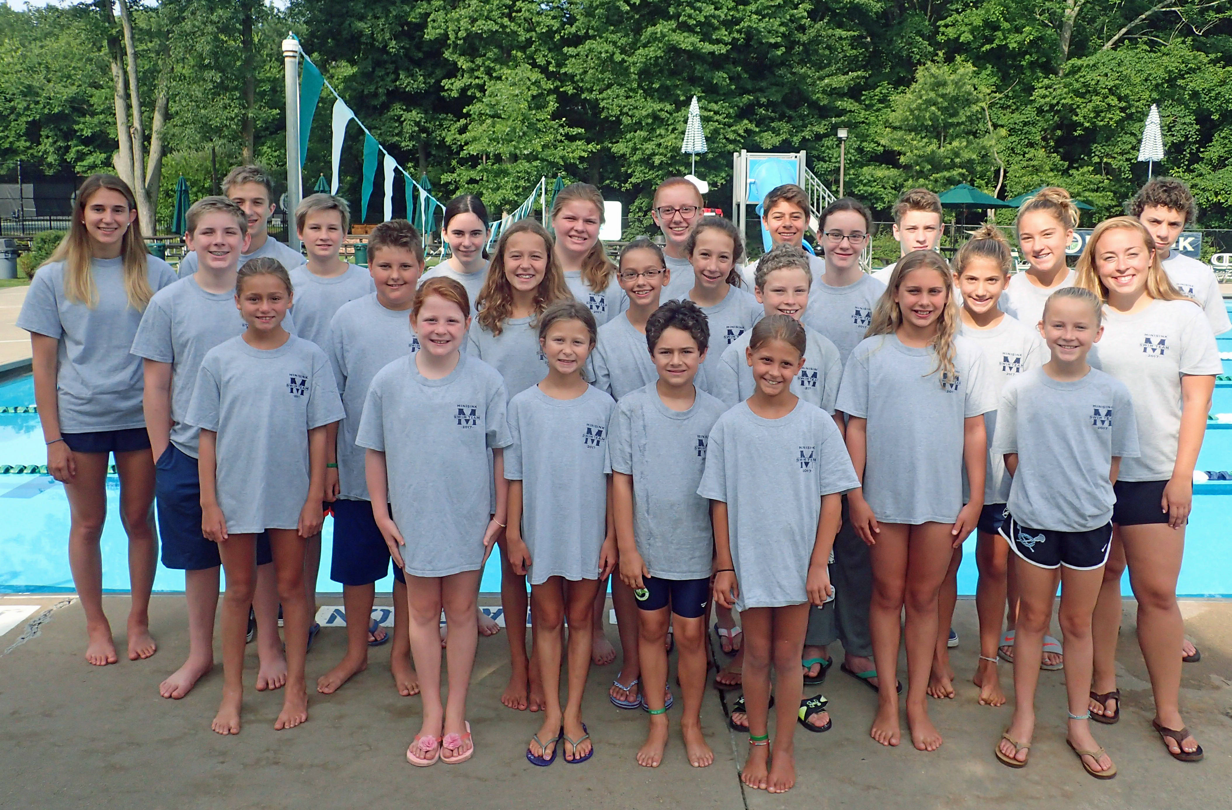 3a0a8555cb54bd8c8a87_KDZ_All_Team_Meet_2017_Team_P1010220.jpg
