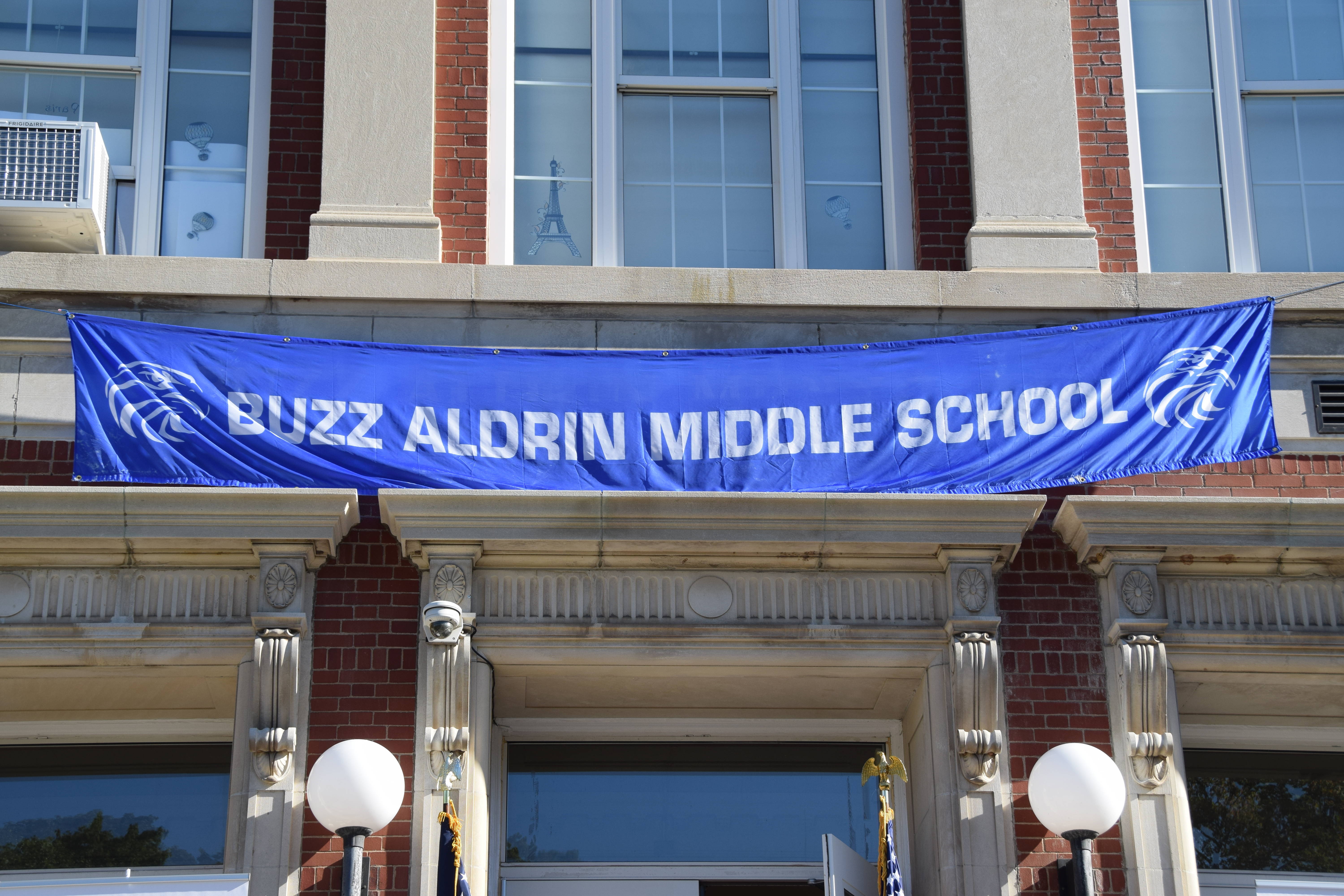 Mt. Hebron Middle School Gets a New Name, Buzz Aldrin Middle School