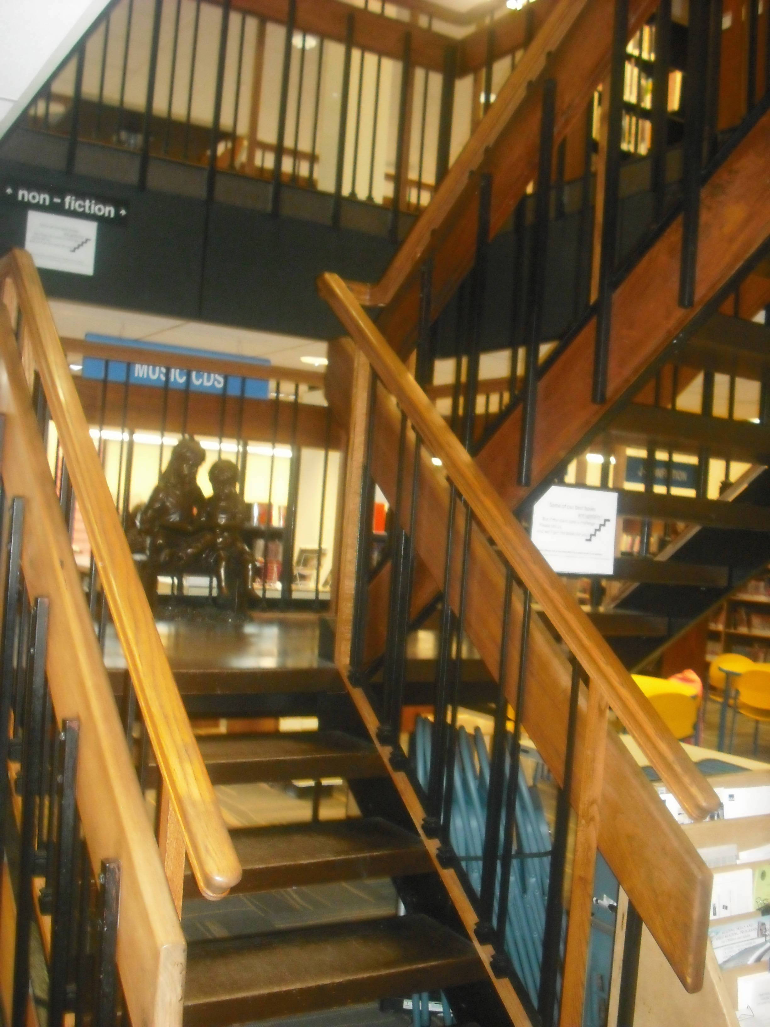 413132e5a665aaa5aa65_stairslfpl.jpeg