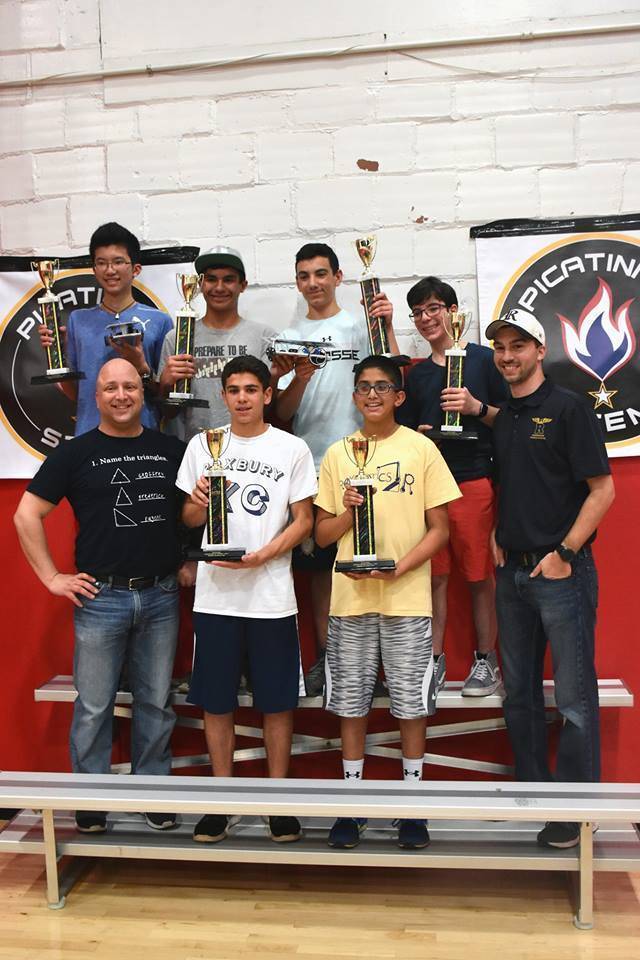 42315a8cb9e9eaefb77d_ae39e4660ff957567f2e_Solar_Car_Race.jpg