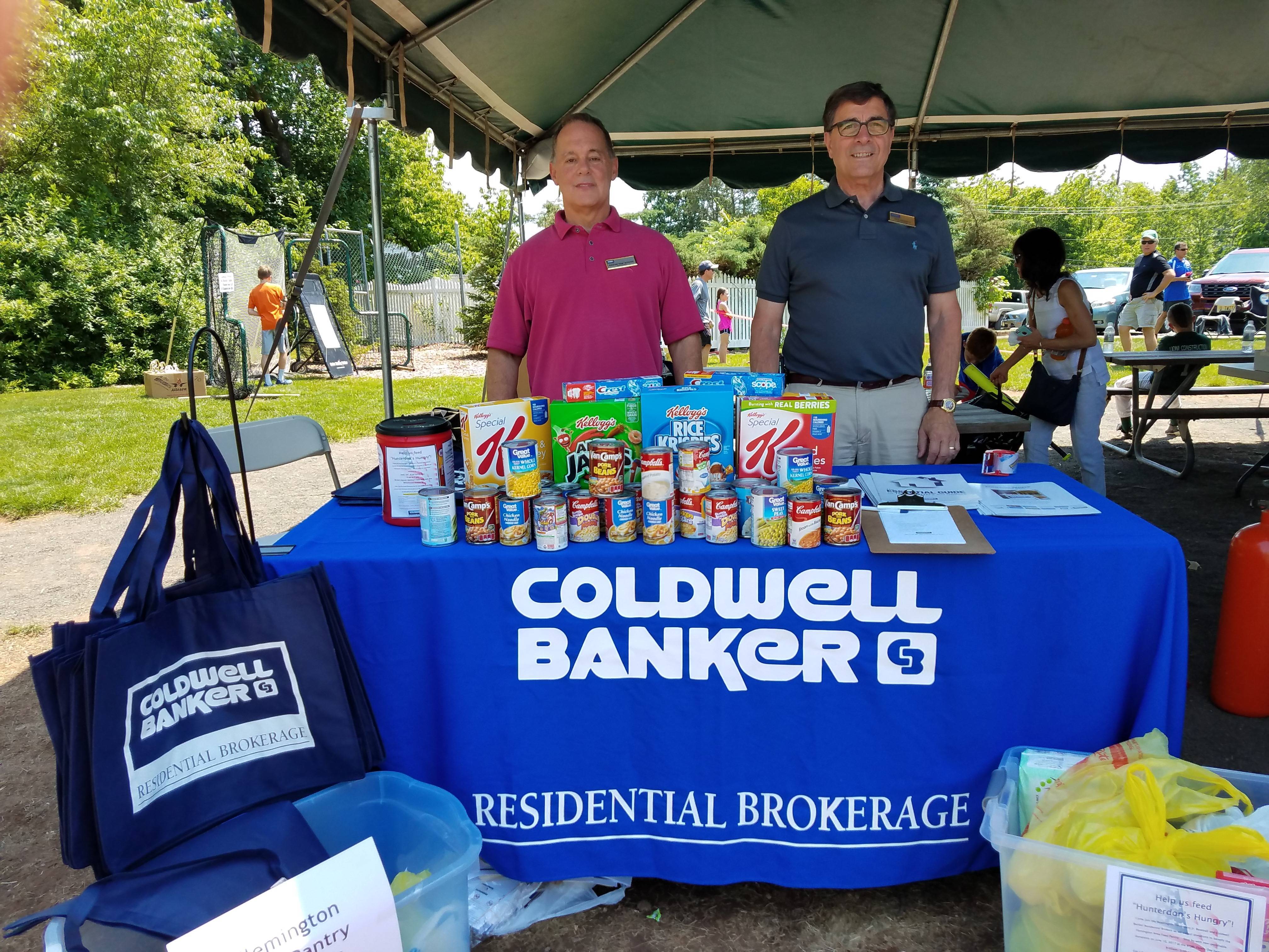 472ac1f92f75c61c0ef6_PHOTO_1_Food_Pantry_Collections.jpg