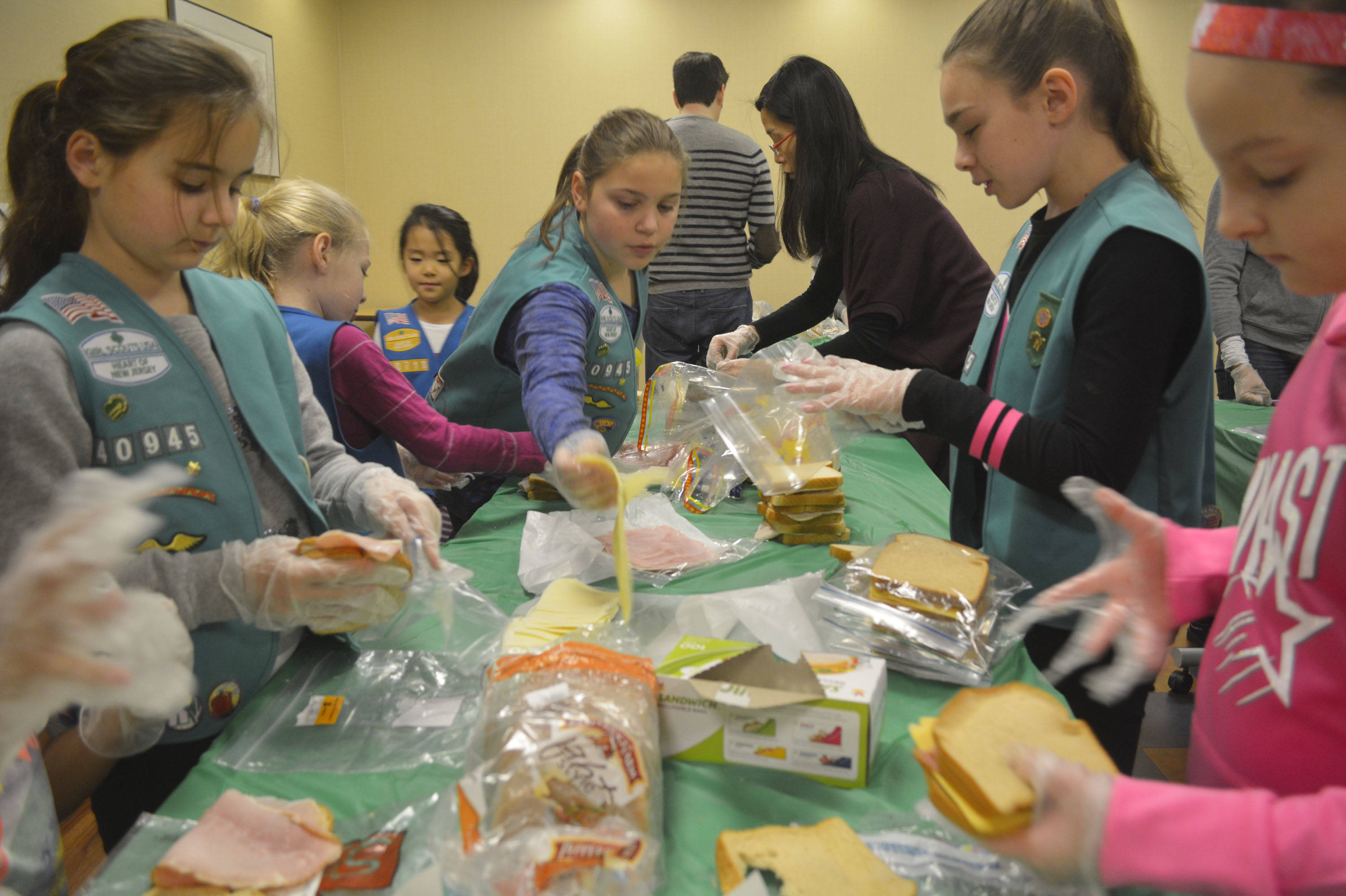 47cfd7b2a9d698f06b96_Girl_Scout_sandwiches.jpg