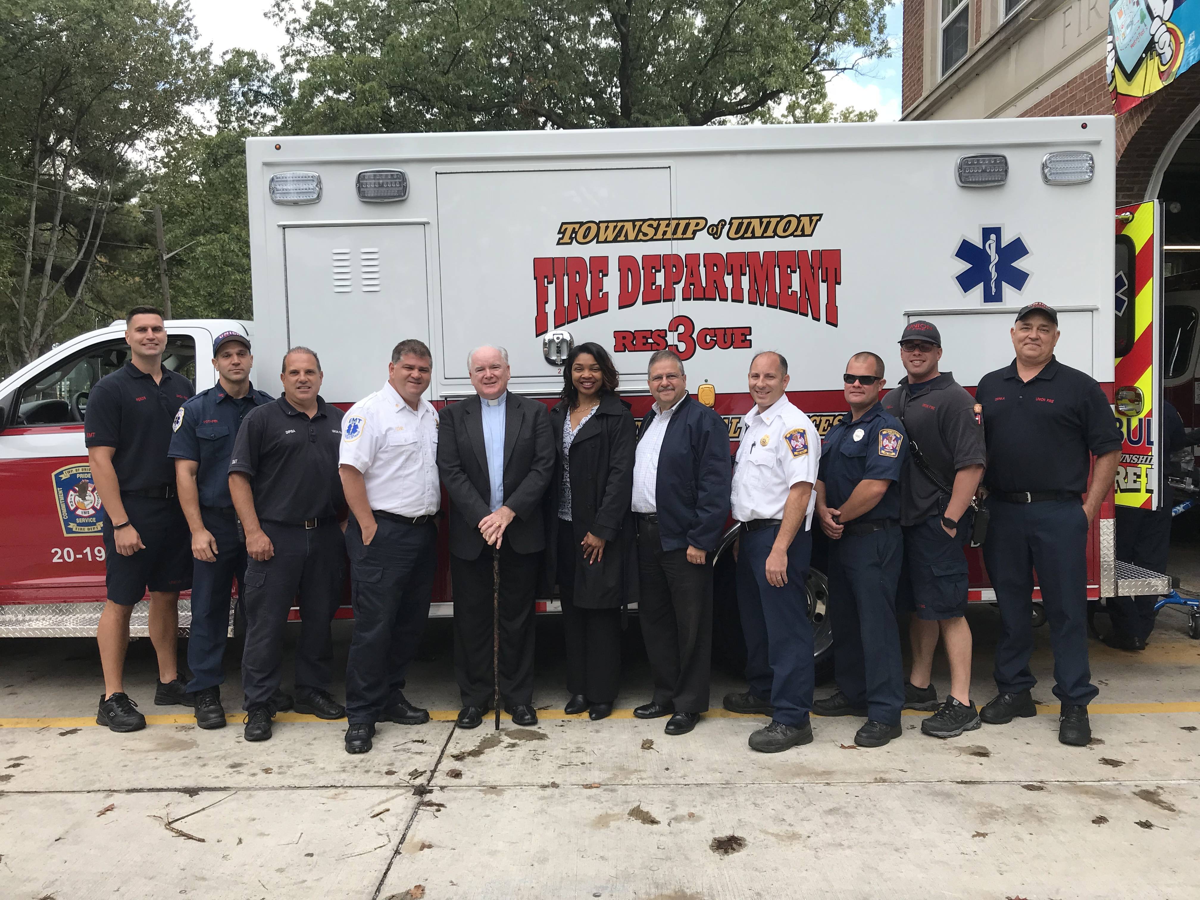 487b6010e4247029b783_36dfde8e3e5dc664ad30_ambulance_2017_2.jpg