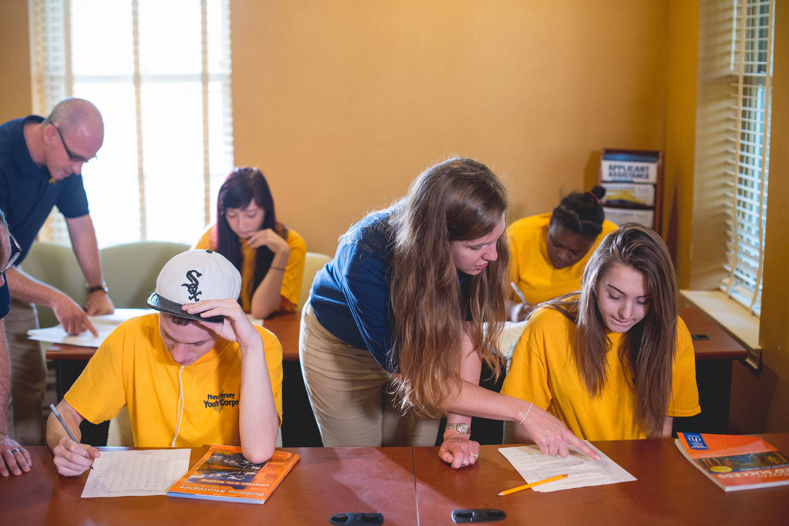 4bd34619d149d0a98cee_Valerie-assists-NJYC-student.jpg
