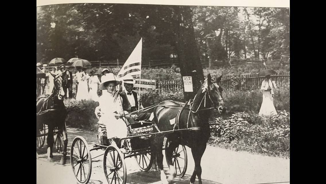 4f10a84010e1c393af4f_Photo_1_Horse_Drawn_Cariage.jpg