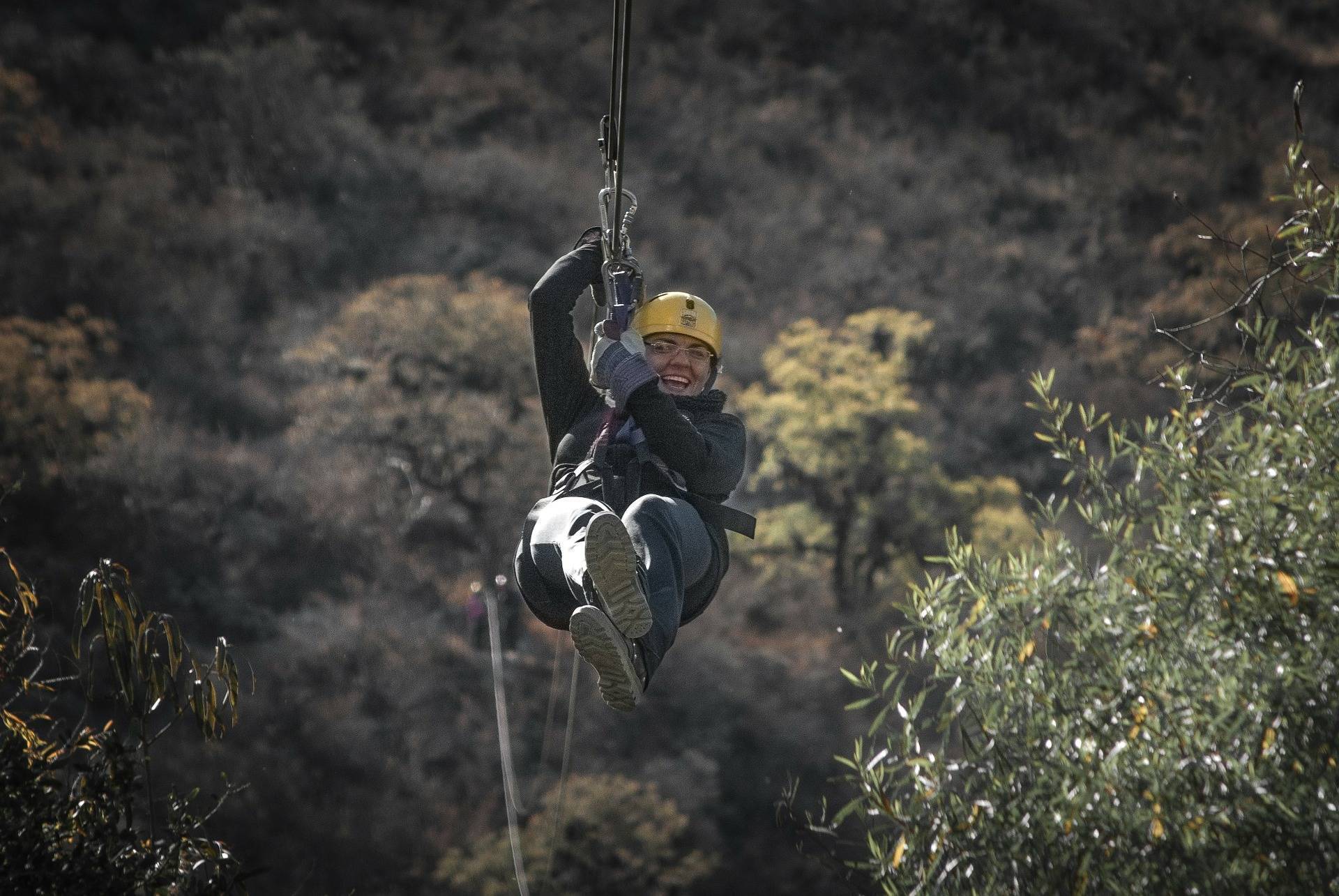 4f6240a79e2976acb32a_539f4885bc8efe63651b_zipline-168019_1920.jpg