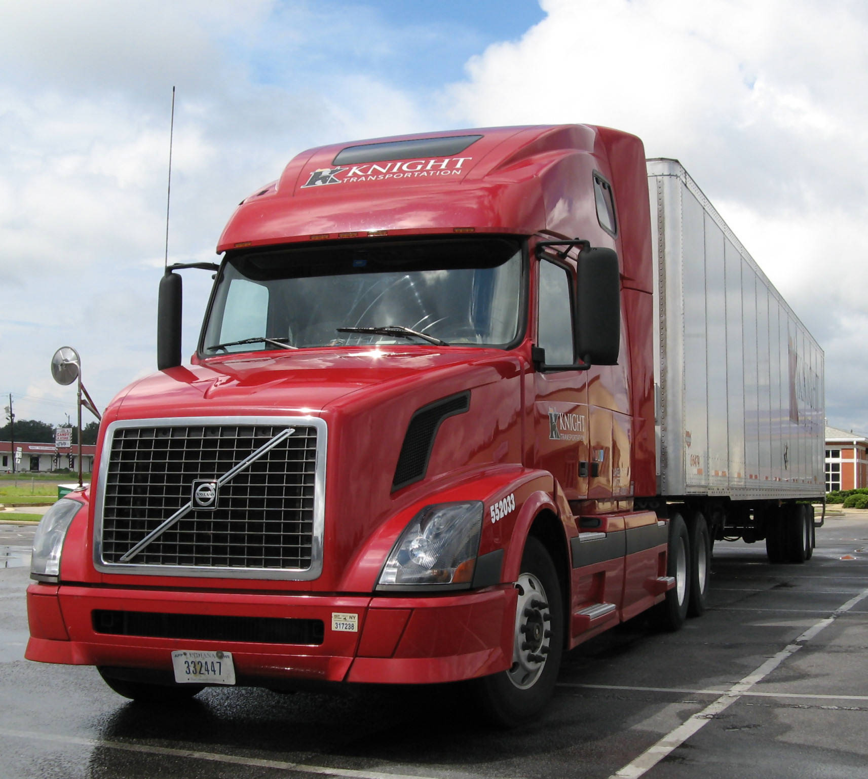 513d67f9fd24129d7069_Volvo_VN_tractor-trailer__G._Goebel.jpg