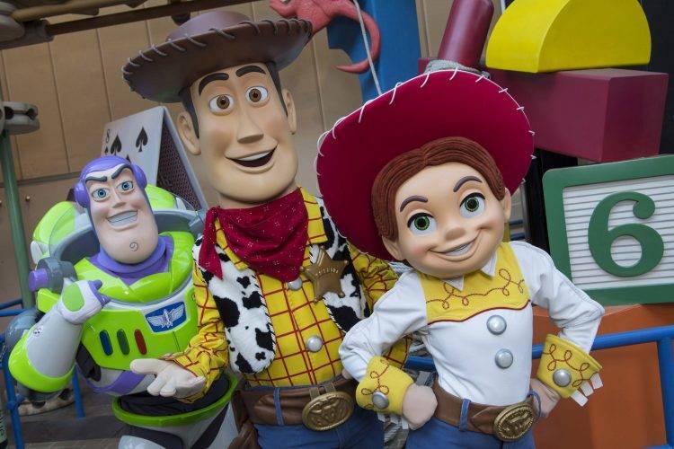 541cca24e3fc8d0f8e15_Toy_Story_Land_d.jpg