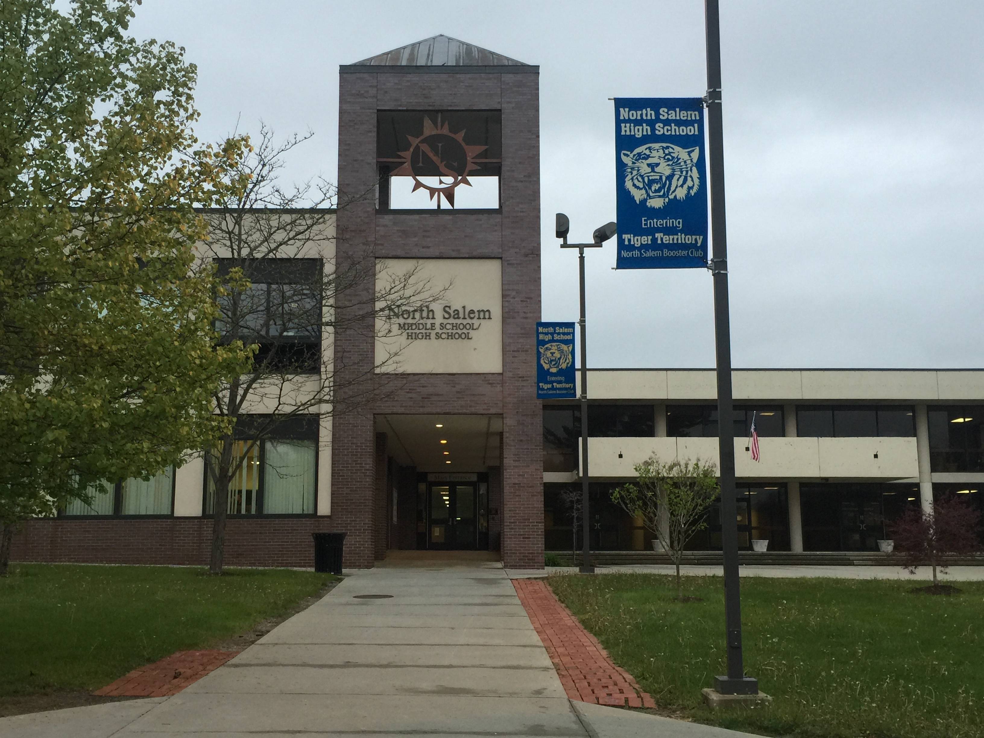 54c9286a2a9bf3804d20_North_Salem_Middle_High_School.jpg