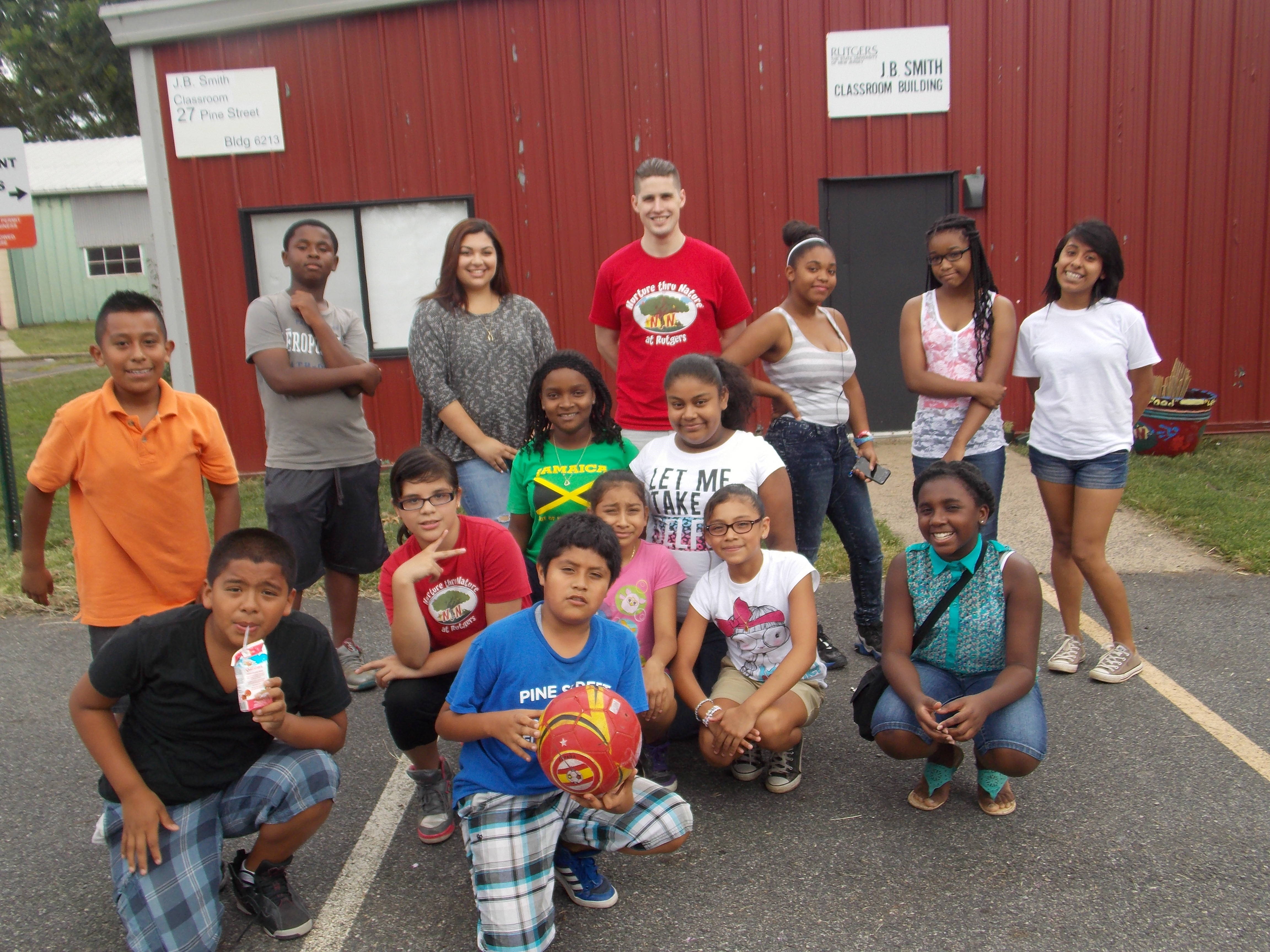 5656c916782d8d2ca407_Current-6th-Graders-orginally-from-Paul-Robeson.jpg