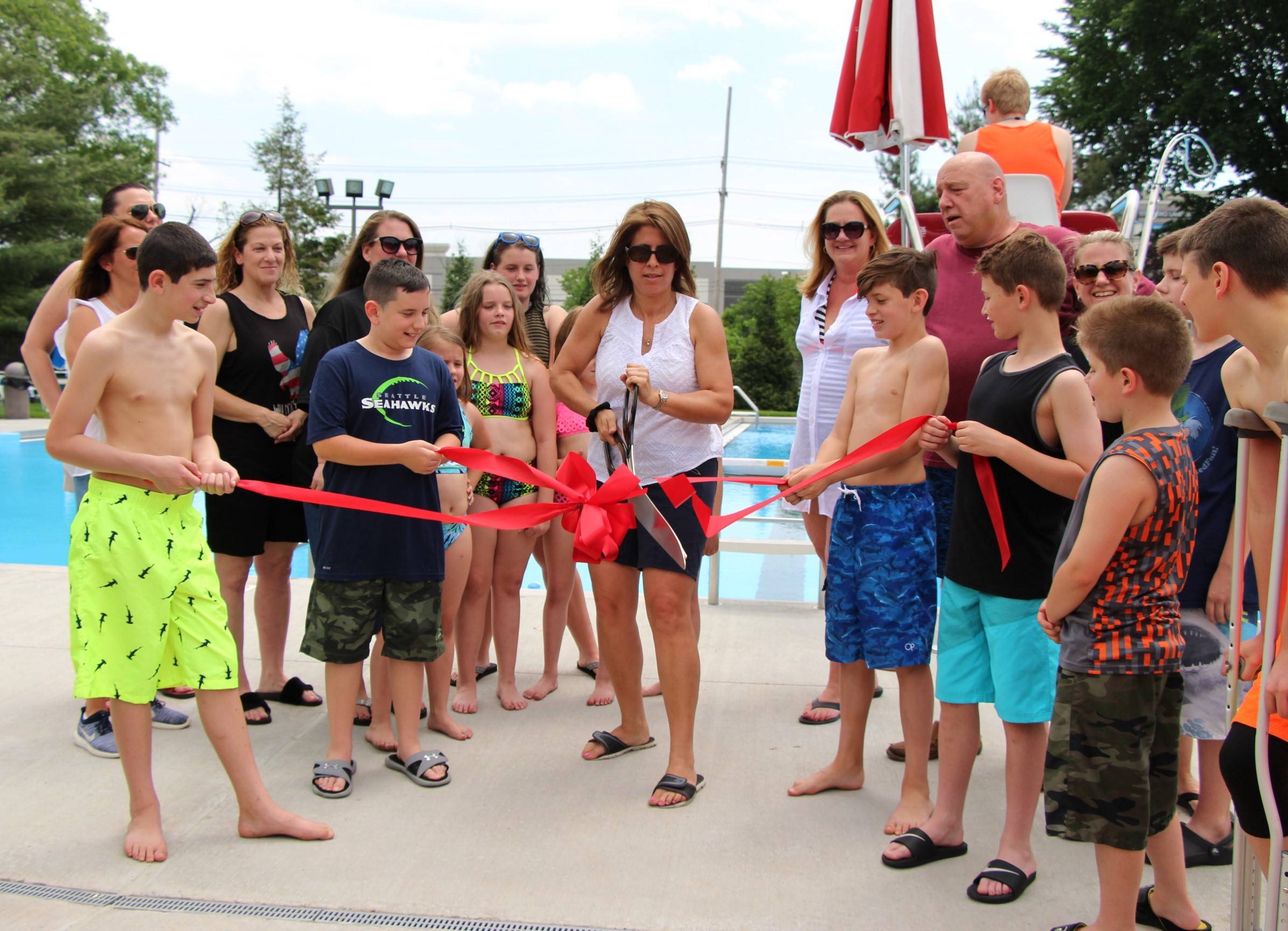 5a30d3f2ad1ba636c7ee_EDIT_ribbon_cut.jpg