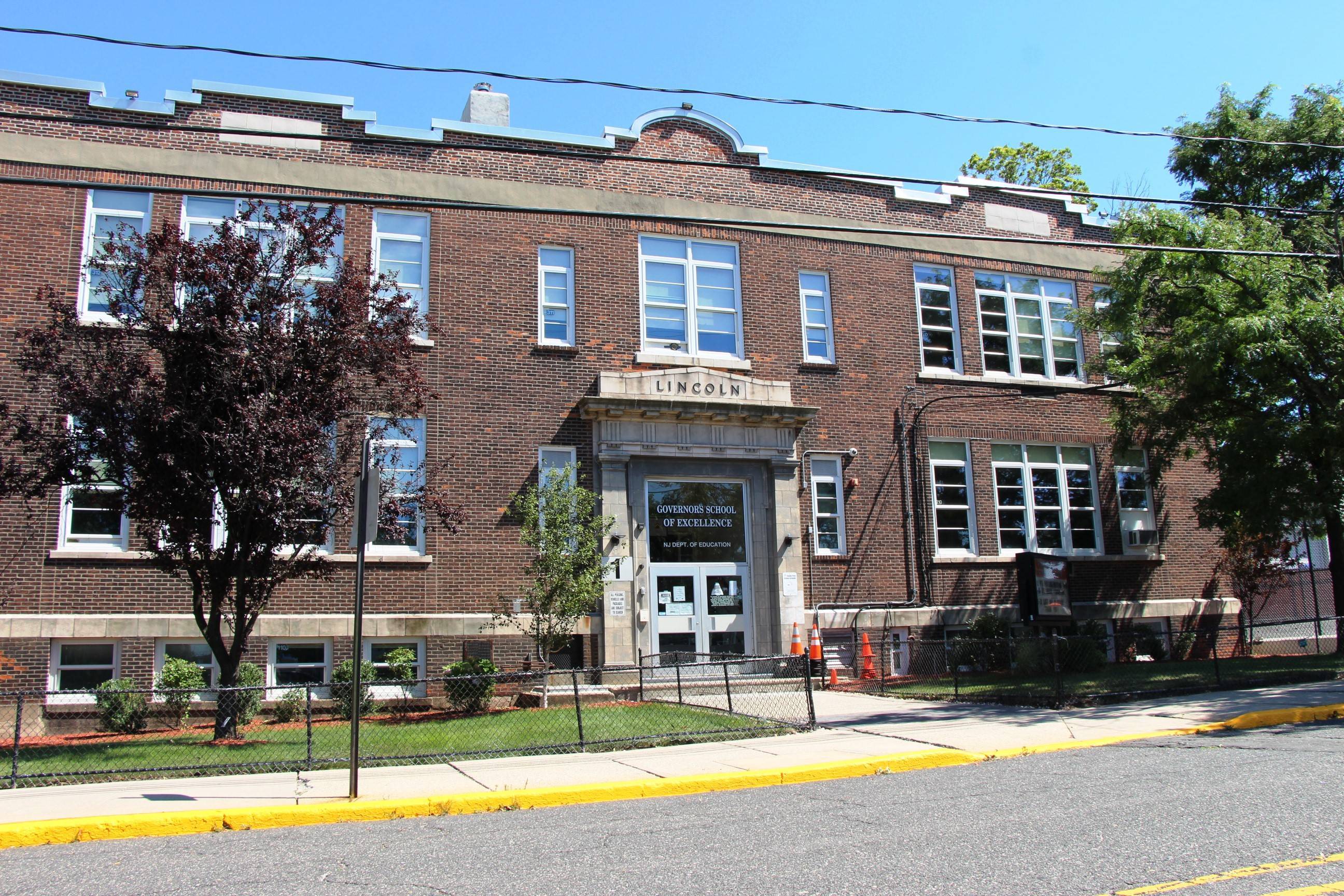 5ade1ec2301ae1a1bae1_EDIT_Lincoln_School_HH.jpg