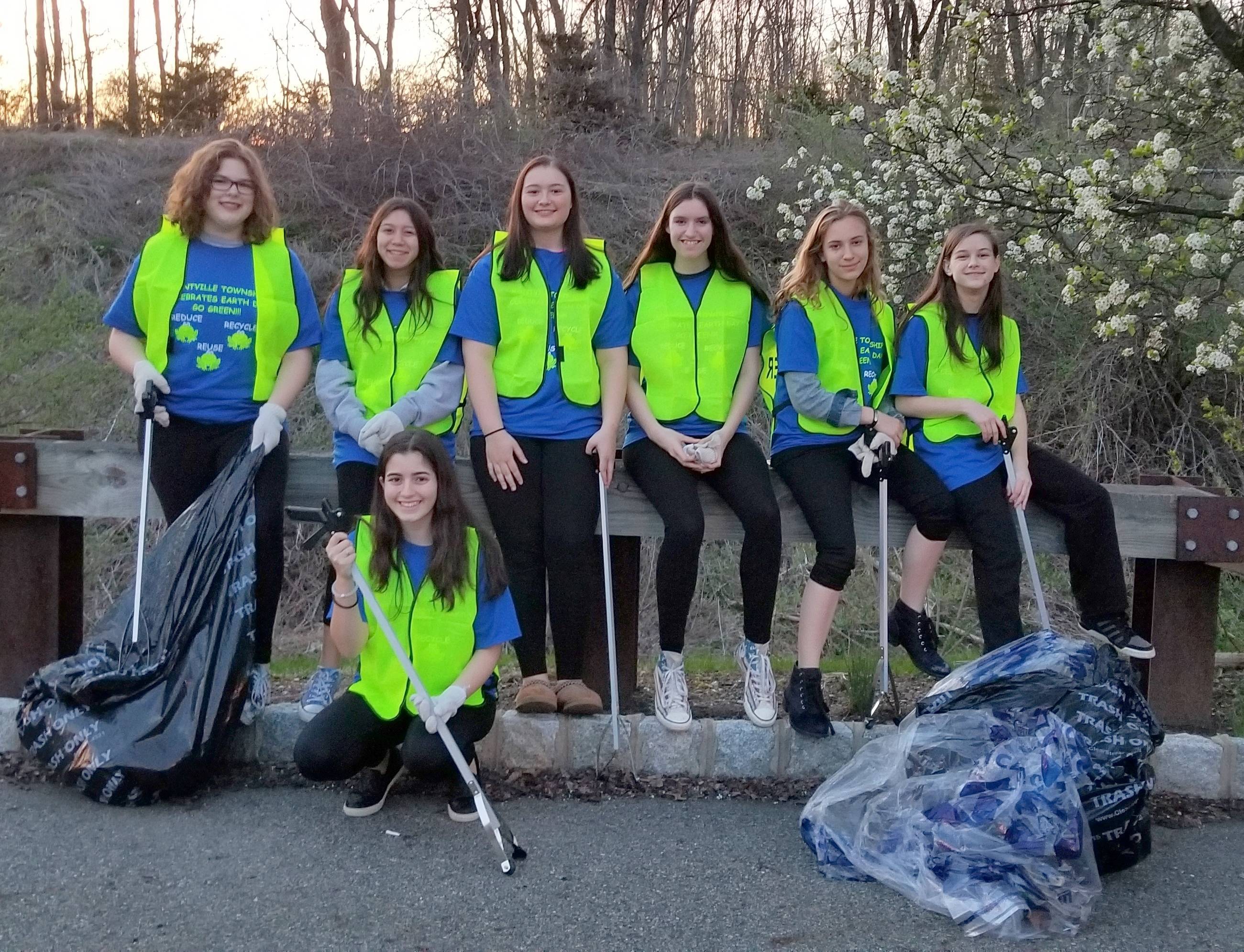 5b406714c611eb787010_Lazar_8th_grade_troop_4395_Courtesy_of_Deb_Kozell.jpg
