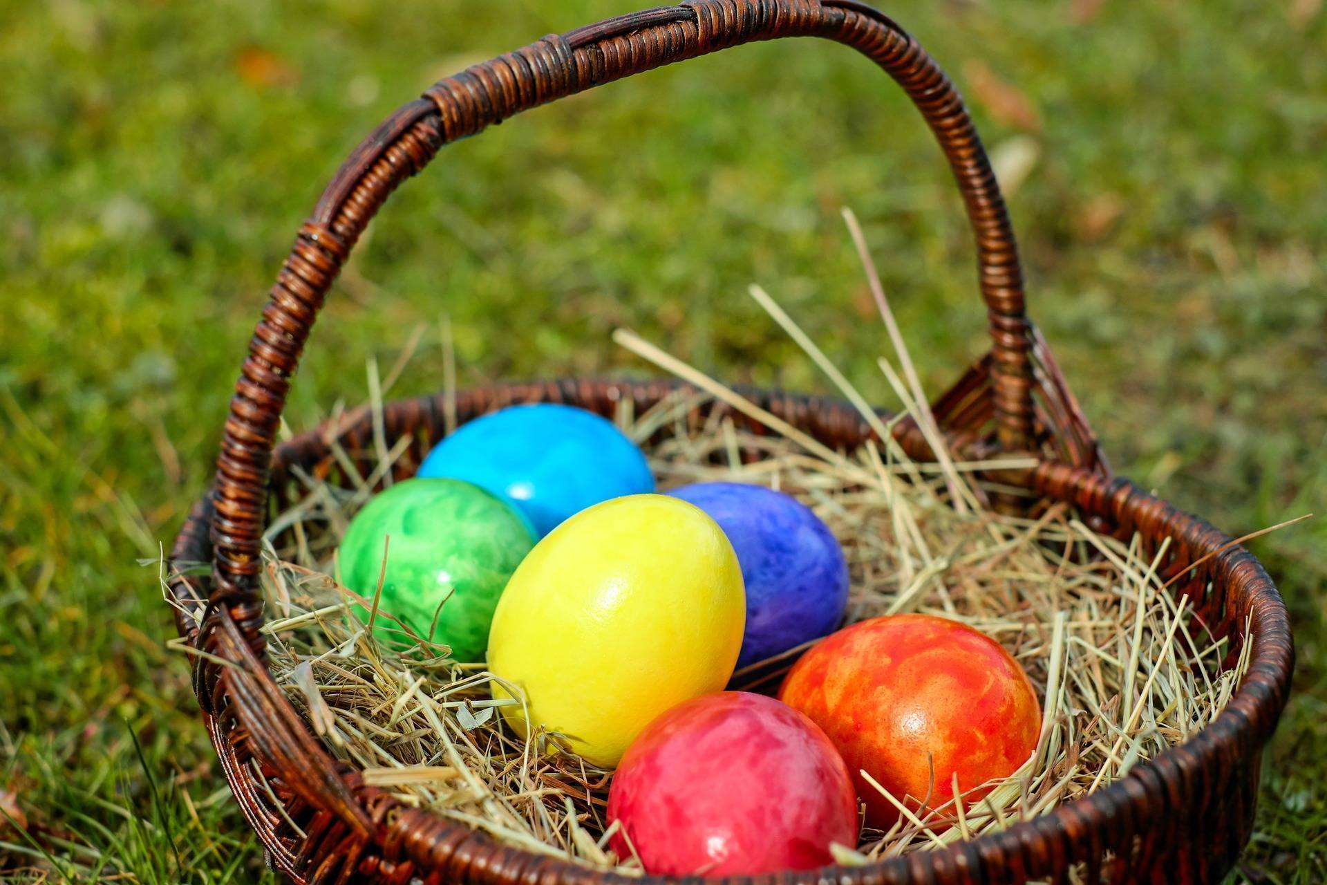 5b864335f18ee1a7abf1_a9c4e2122855635b4473_9abcb794992d8f457d73_easter-eggs-2093315_1920.jpg