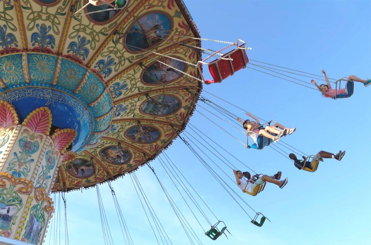 63c9542de5761e666a84_hillspixrotaryfairswing2017.jpeg