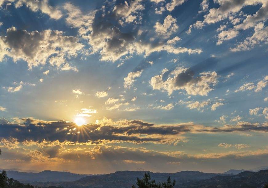 64356d86d0fe2bc57d1f_Sunrise_by_Jeff_Turner.jpg