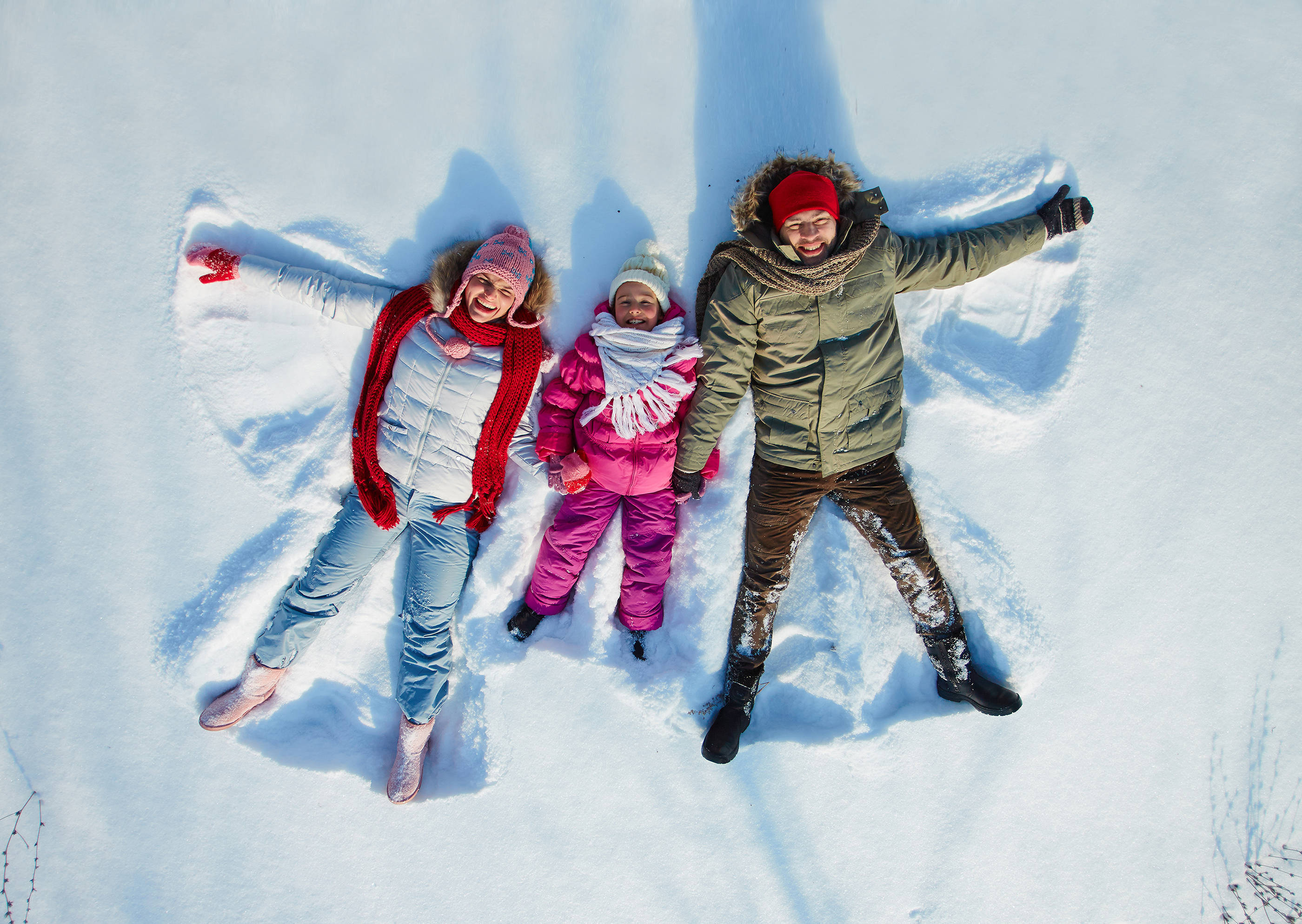 6717c8d6ca7a62eb064f_Family-SnowAngels-lr.jpg