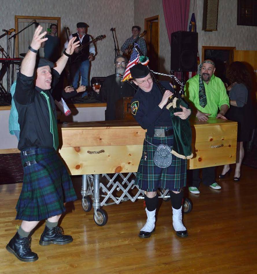 676b4912147366cf7c53_Finnegan_s_Wake.jpg