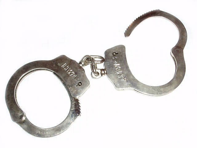 6917a30b47836e0d98c5_6c901bf6b4ca517ea03b_cuffs.jpg