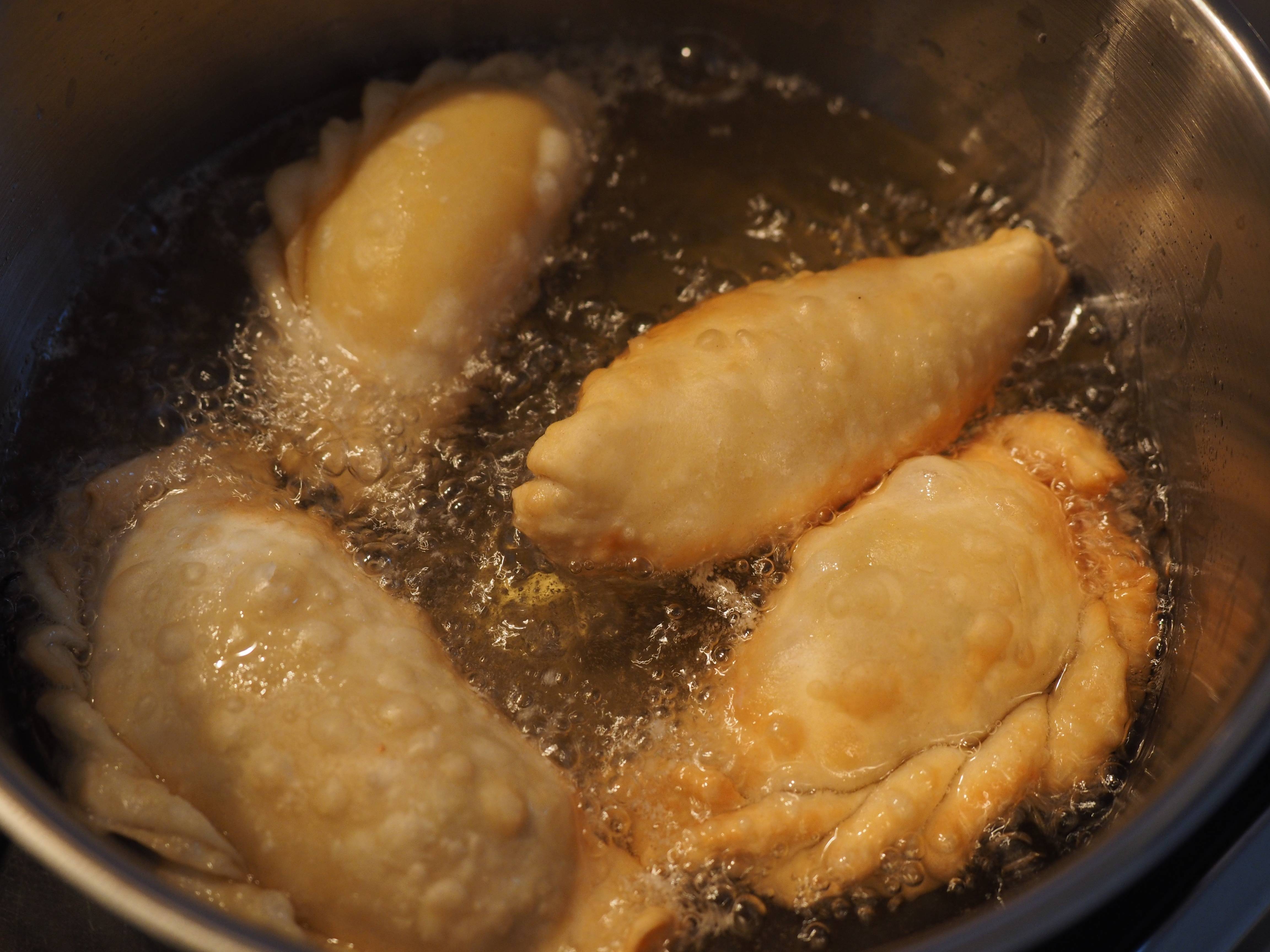 6a07392dd16061bc1f28_empanadas-592348.jpg