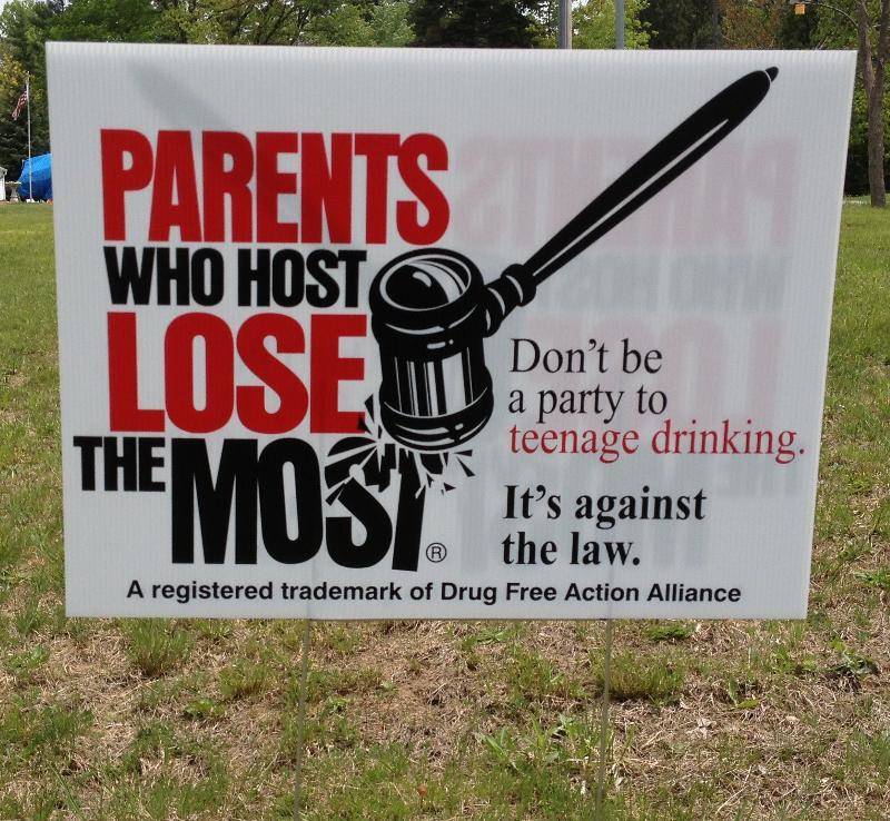 6b688f706924b81800e1_Lawn_Sign.jpg