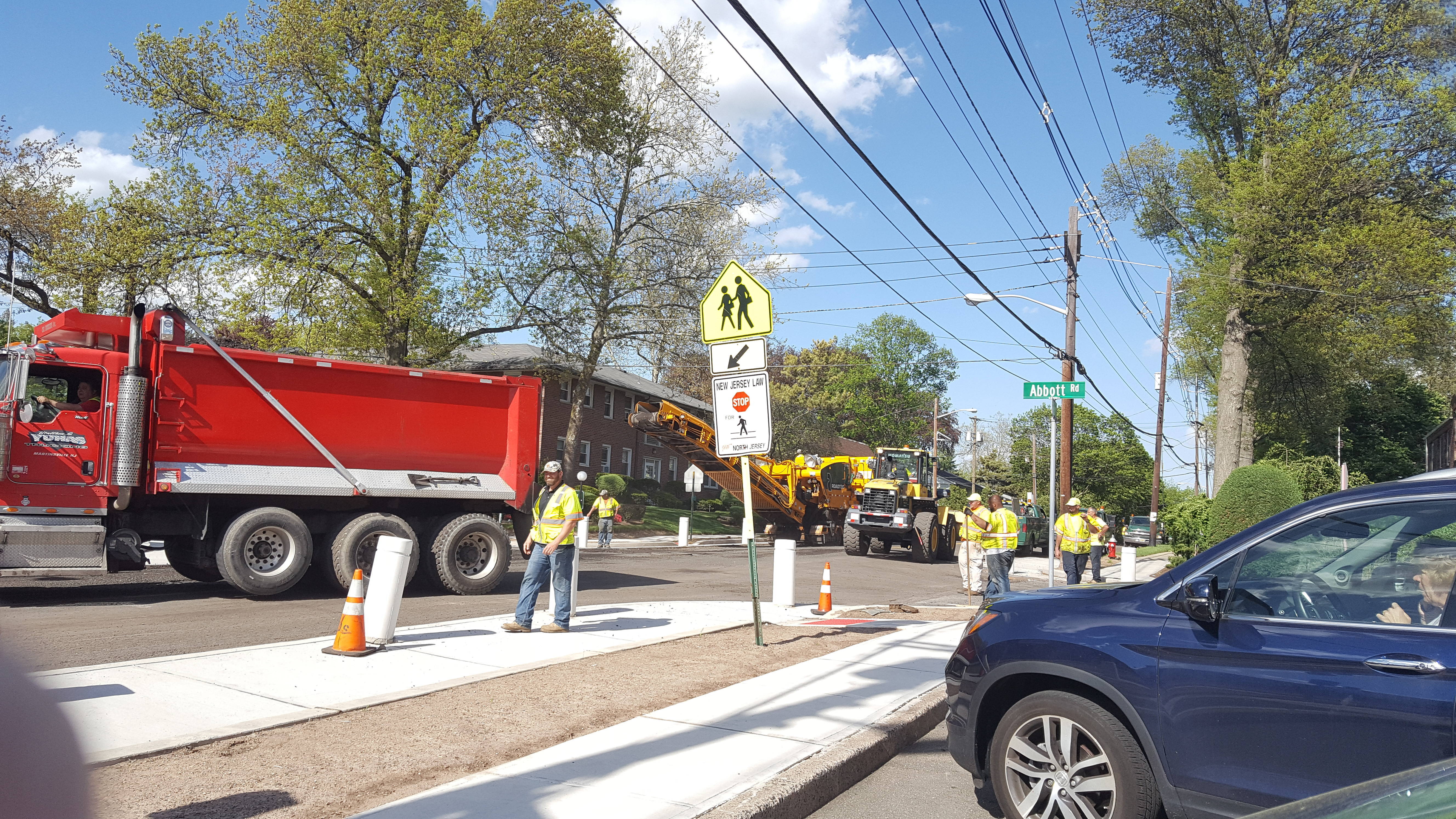 6cc2aa60147179e4ad5e_fair_lawn_ave_repave.jpg