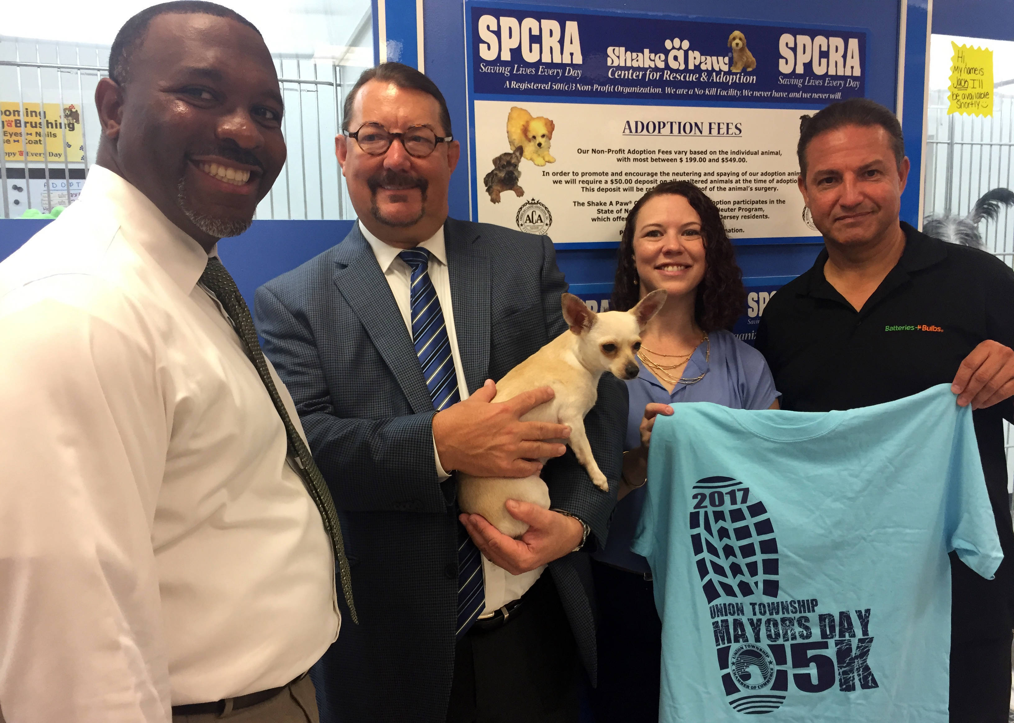 6e2e6b7885815a1765e4_6c3e22de4e89b1c8d77e_Photo_Sponsor_Shake_A_Paw__1_.jpg