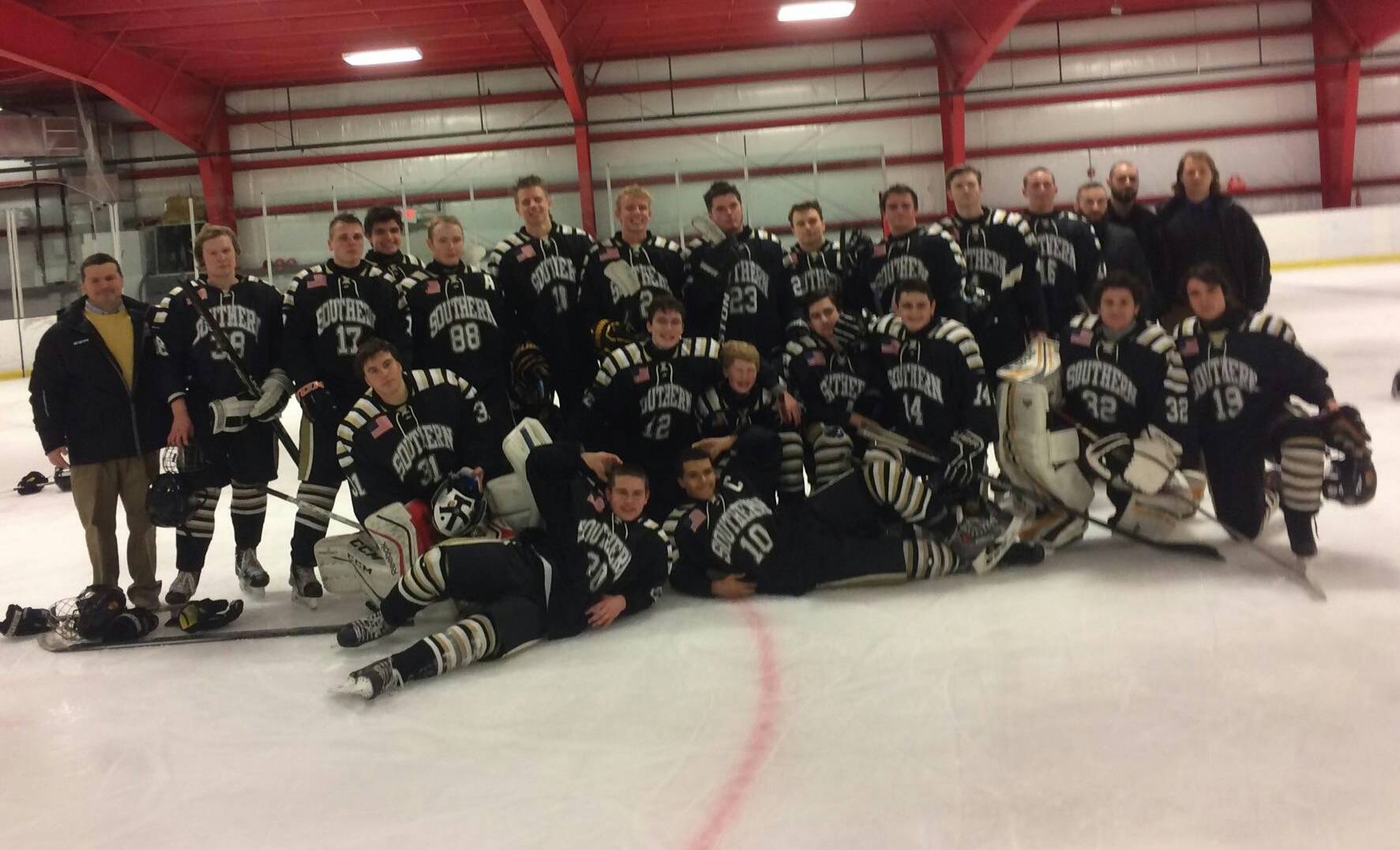 7091ed6d51d93a388a14_2016-17_team.jpg