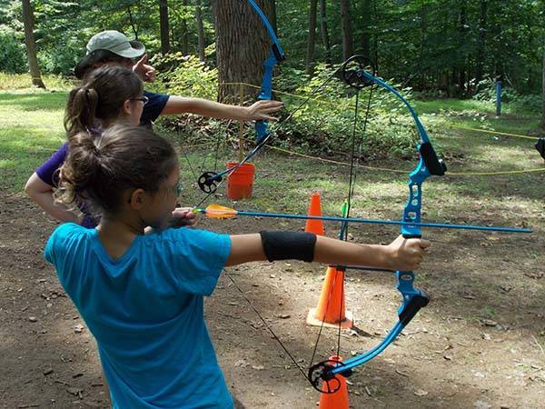 70d459891b29a3f8d0f2_140_archery_small_.jpg
