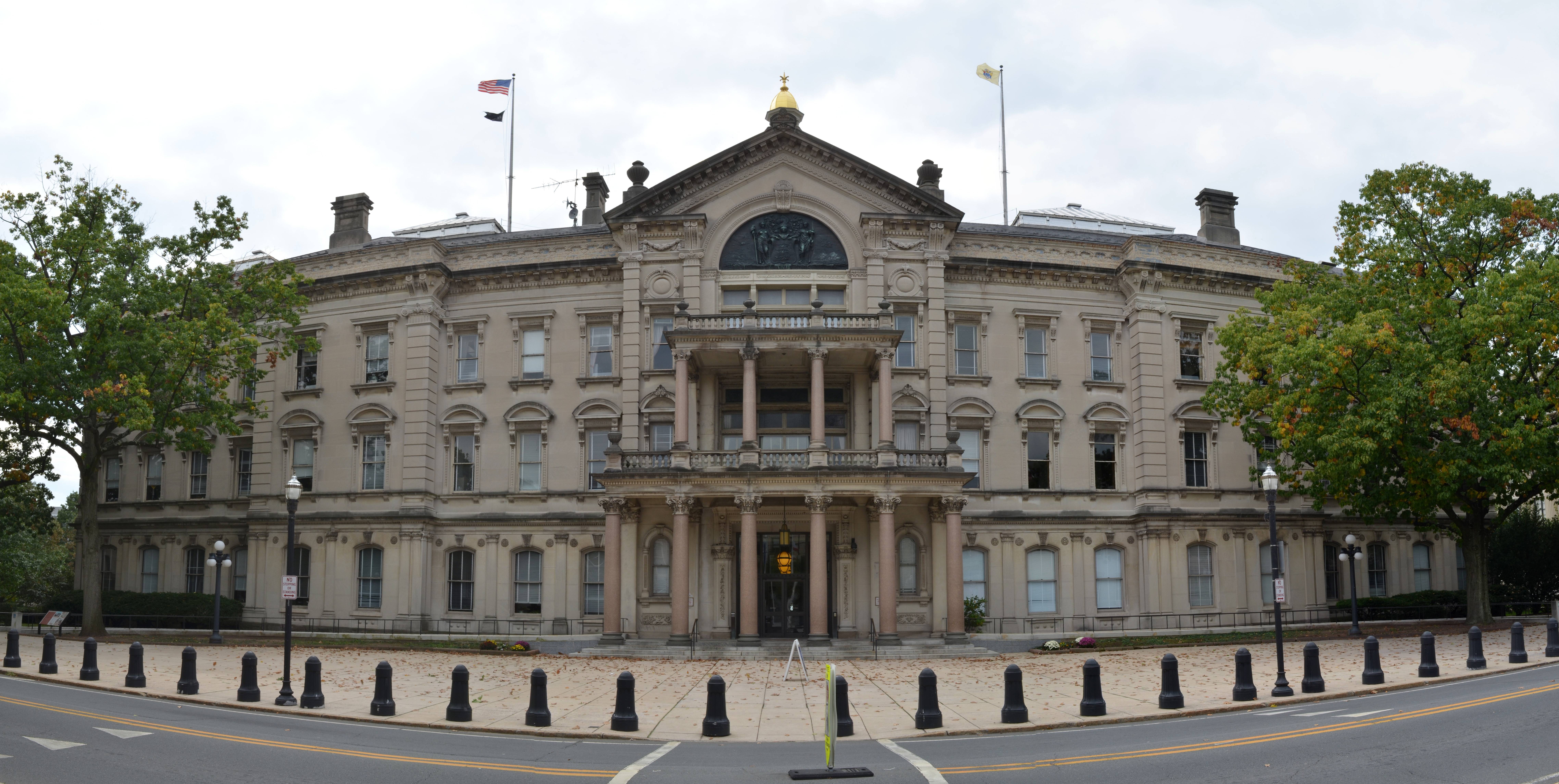 70dd62917d3986bbe0f4_New_Jersey_State_House_north_panorama.jpg