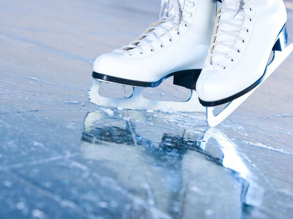 711bf75b782d19ad8a7a_skating.jpg