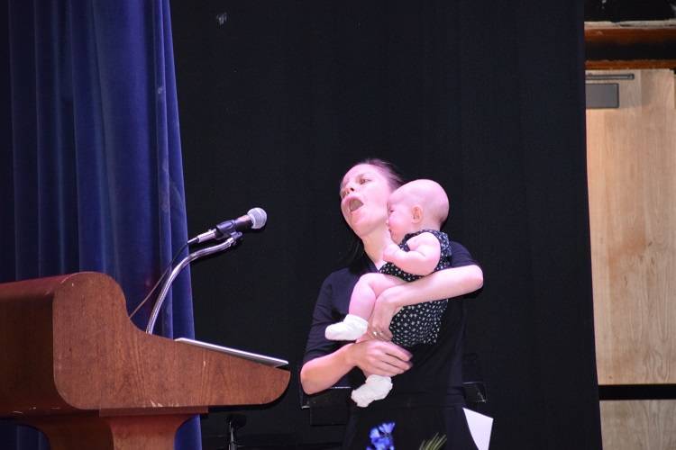 71aad94b128f1043d8af_Dr._Sharon_Phillips_and_baby.jpg
