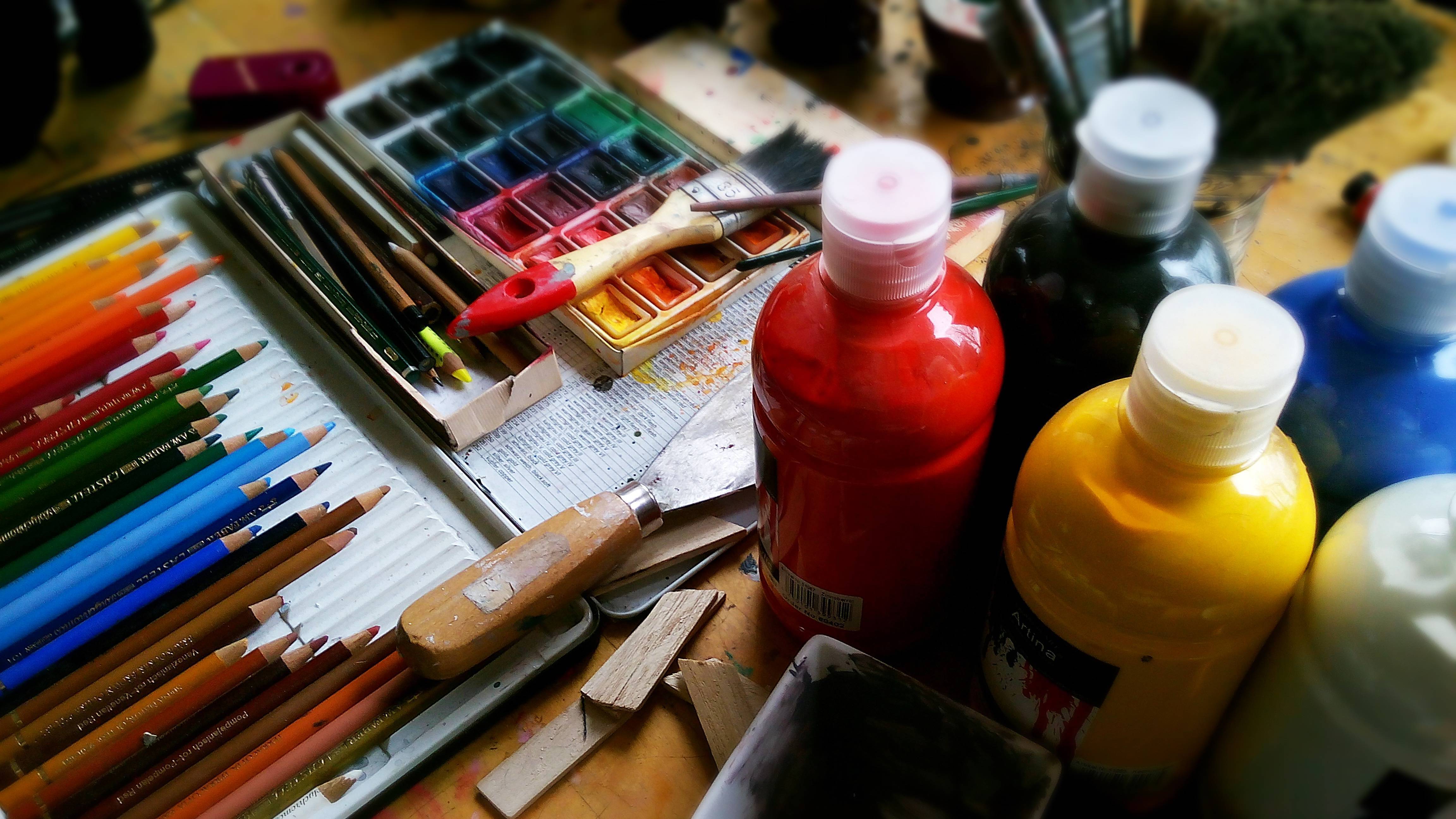 71dc17315d4660c318d4_b958e841919c3fc49ef0_Painting_Class.jpg