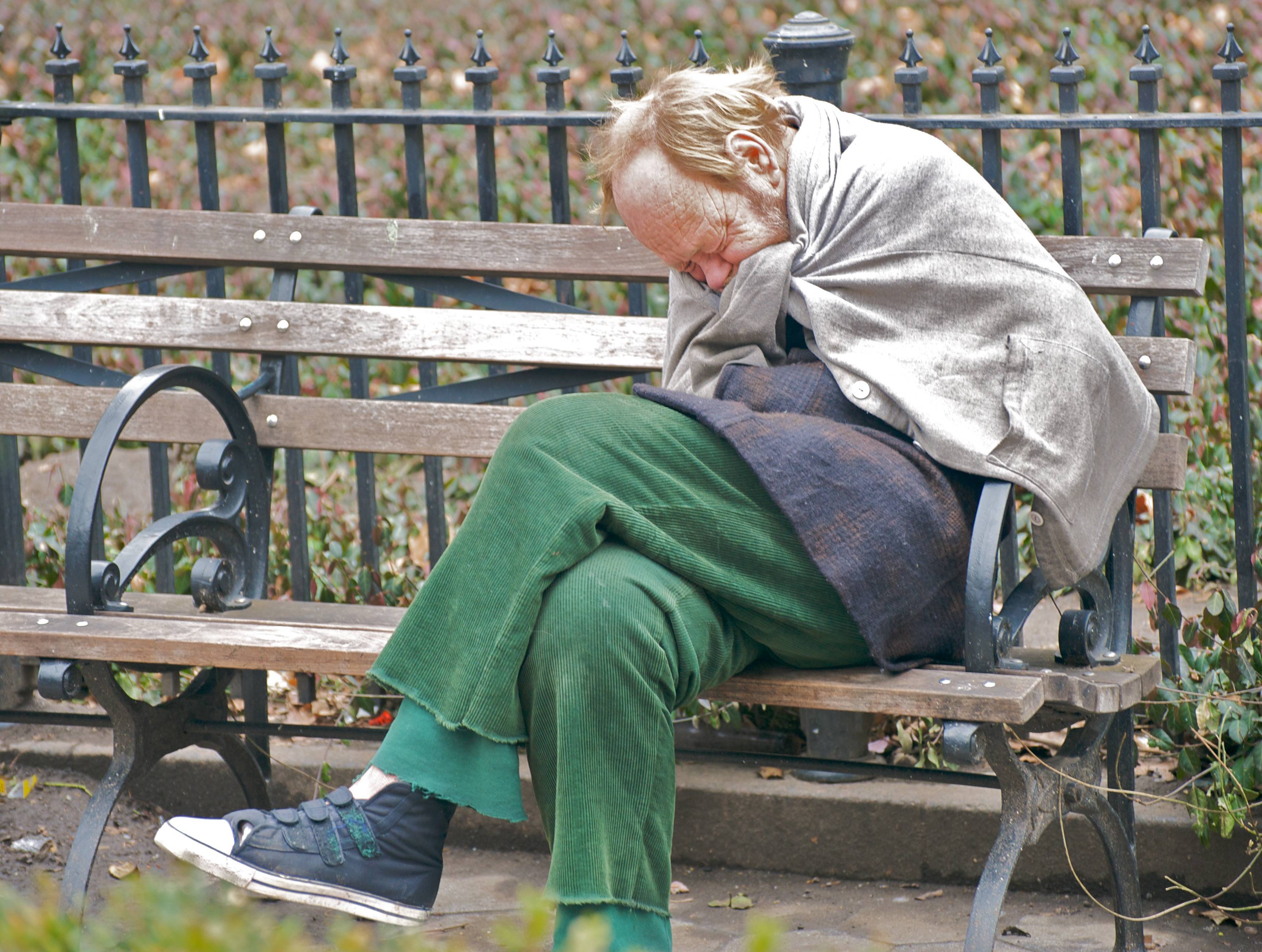 7256d42a8f188c9292fd_Homeless_and_cold.jpg