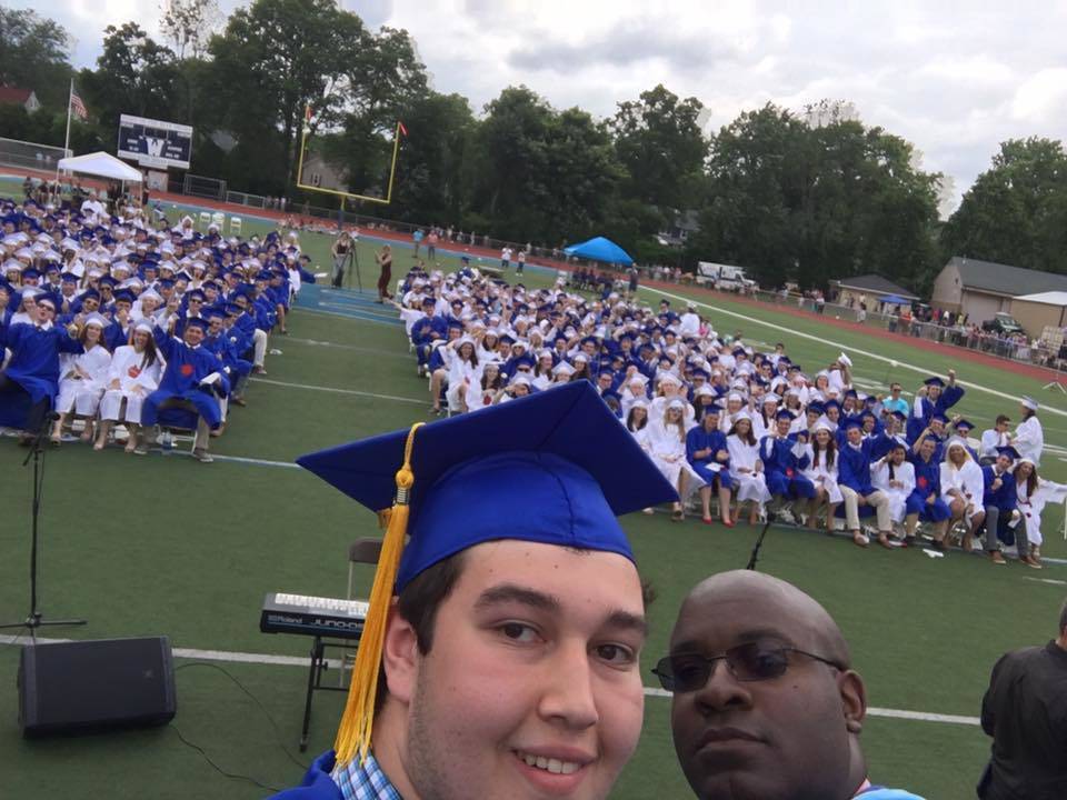 729648558b07229fe767_e197dc34d5a5aa4269f6_Selfie.jpg