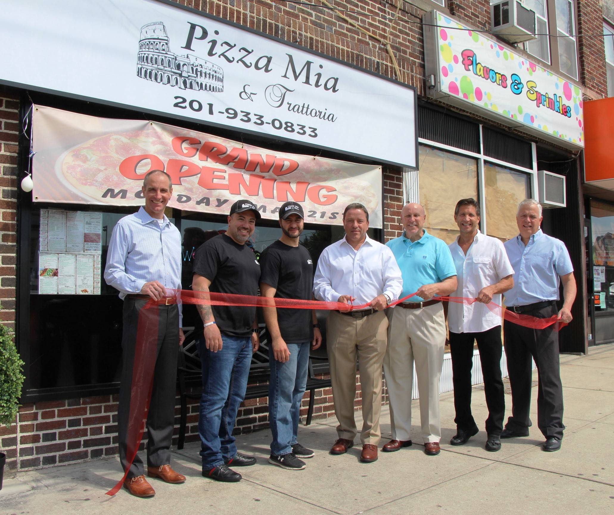 75e902b4db2419edbf5c_EDIT_ribbon_cutting.jpg