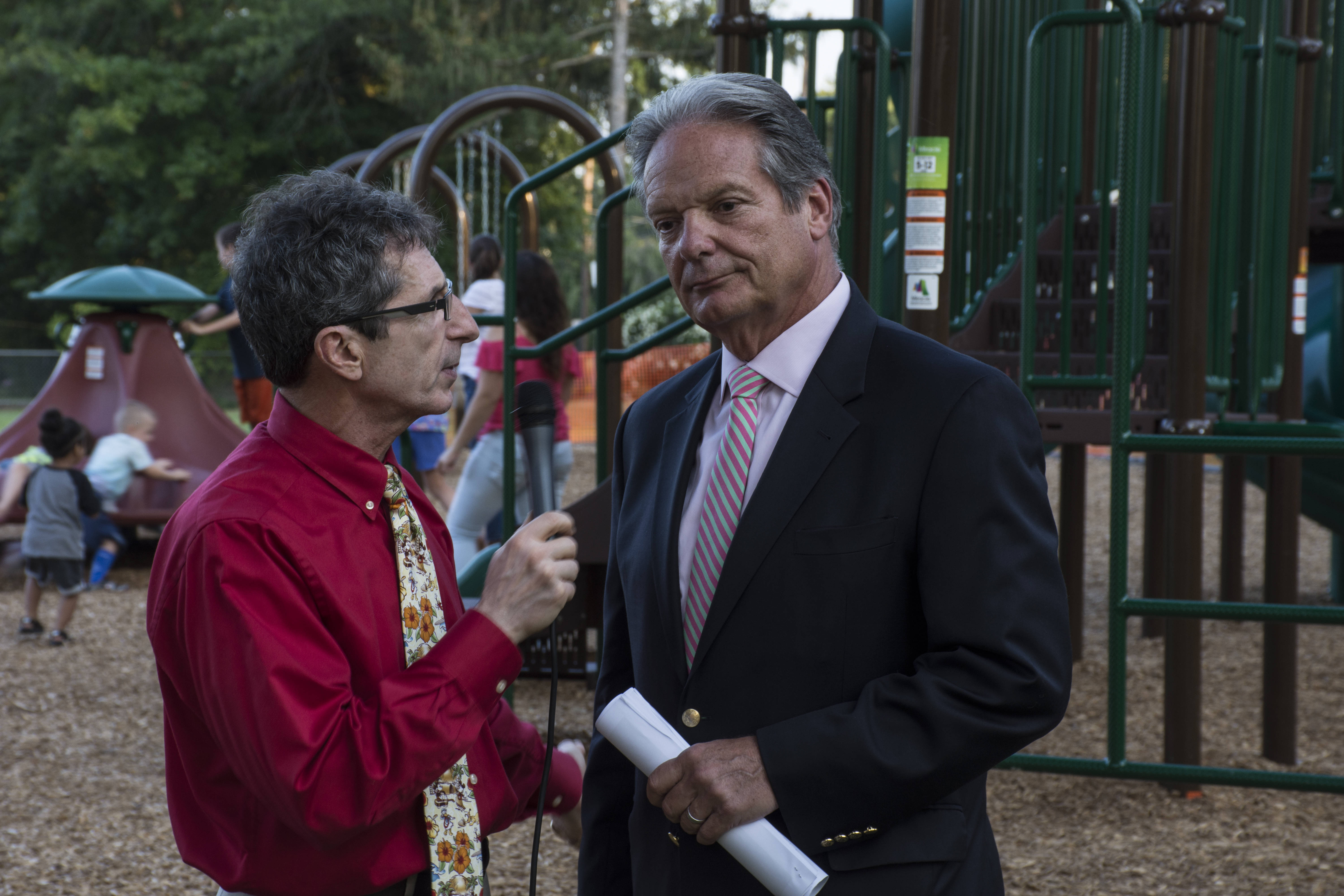 786ef0da9ed0953d35ab_BH_Ribbon_Cutting_24.jpg