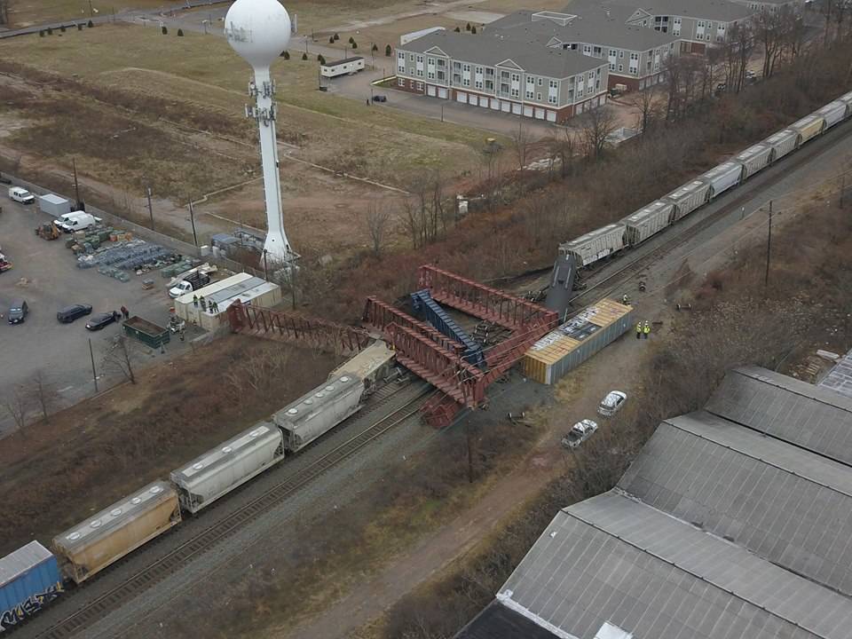 7cf6fc34bdb2ef220b92_derailment.jpg