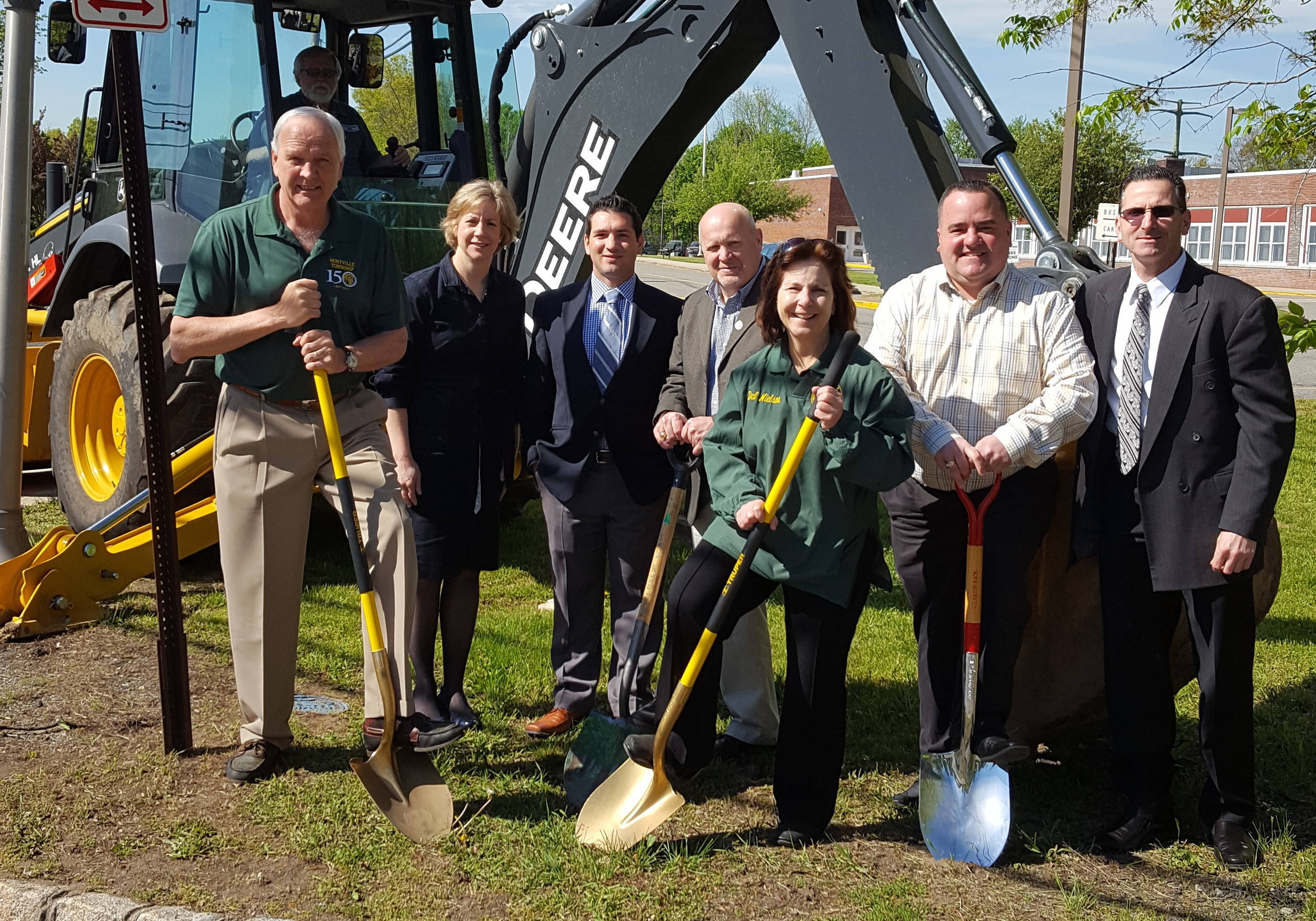 7d61fa77ed070717e521_a_Groundbreaking_ceremony_for_sidewalk_project_on_Changebridge_Road.jpg