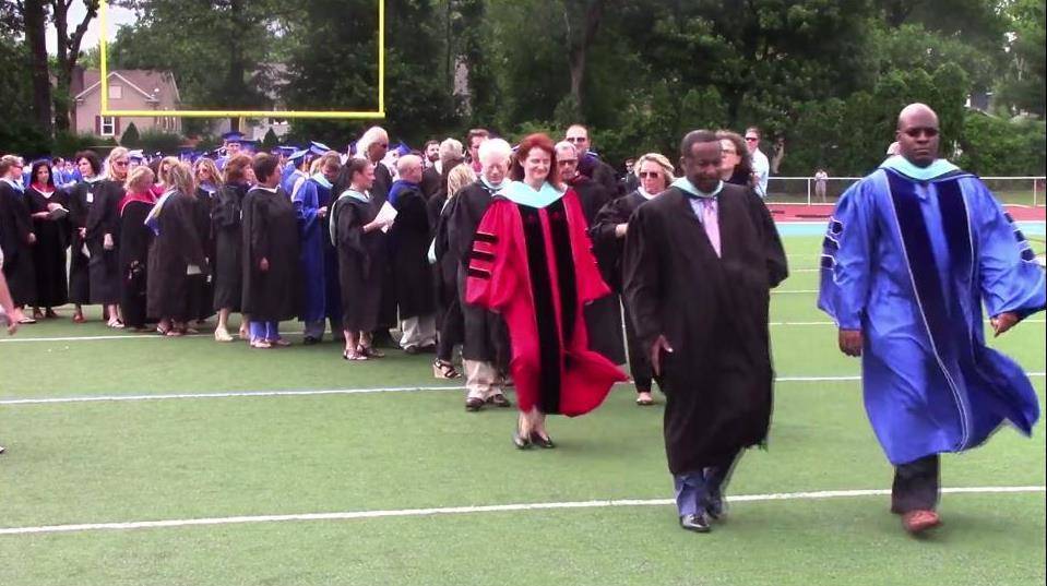 7e4193e49b29865d0844_a8e27898755b77e85da0_WHS_graduation.jpg