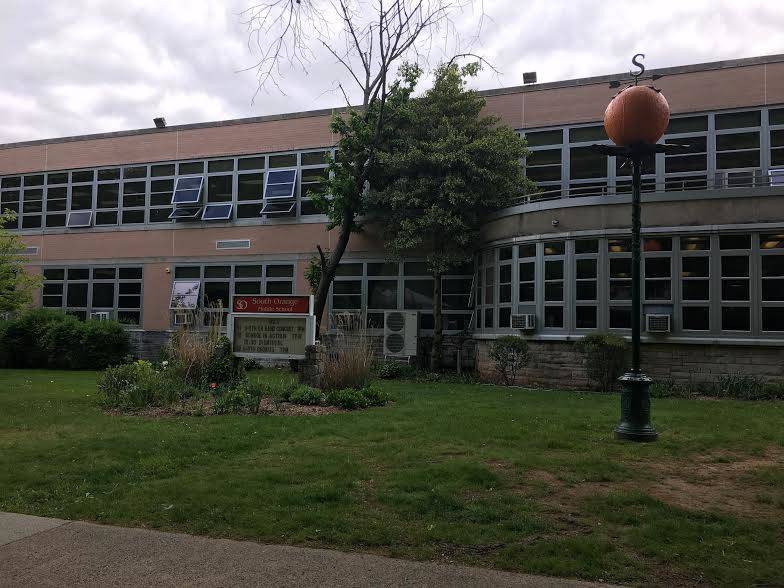 7eec1b0d0f3ac4688bd0_soms_school.jpg