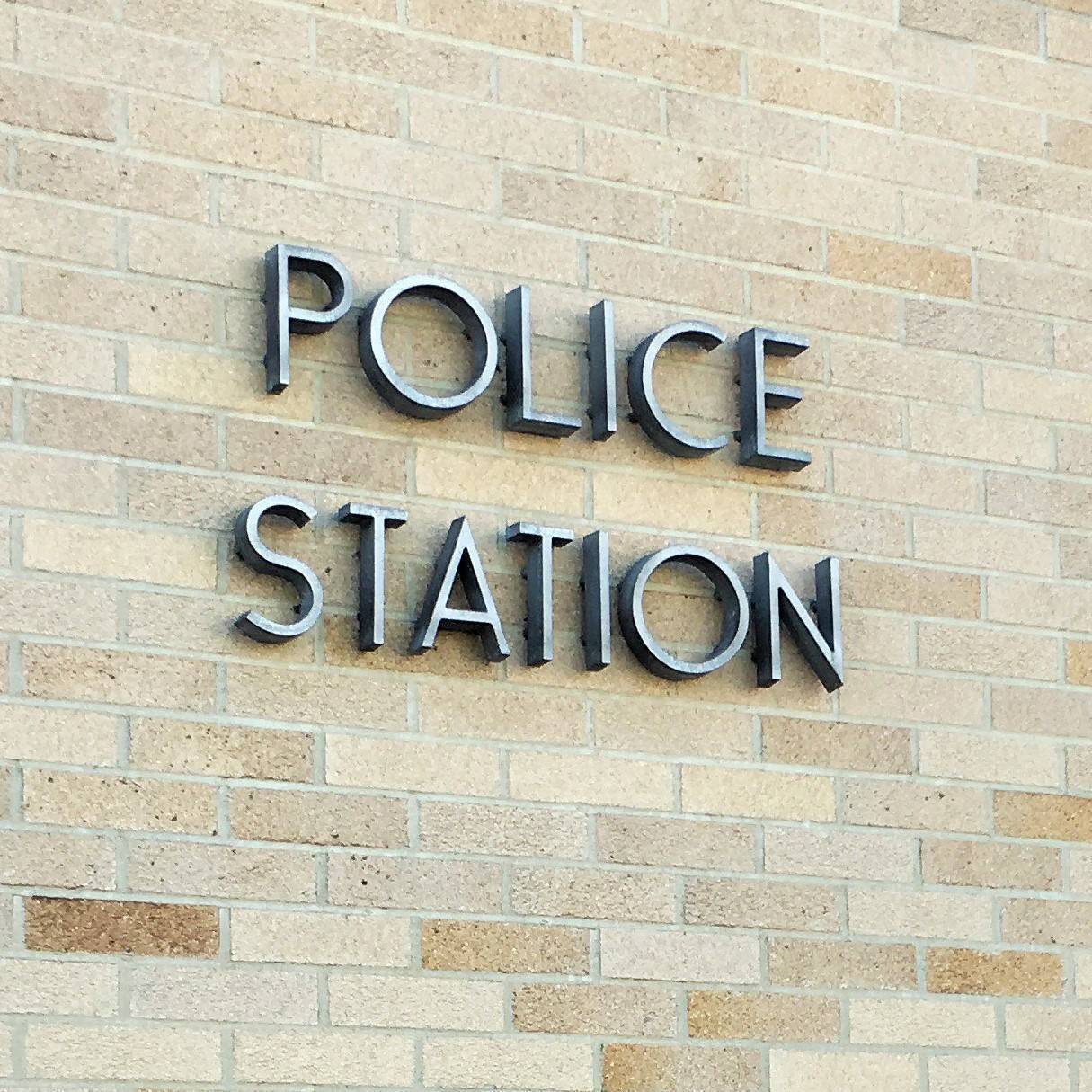 7efbd065126de8484c2d_best_3c876827c937e92c1c63_651250e818e479cc1f07_Police_Station2.jpeg