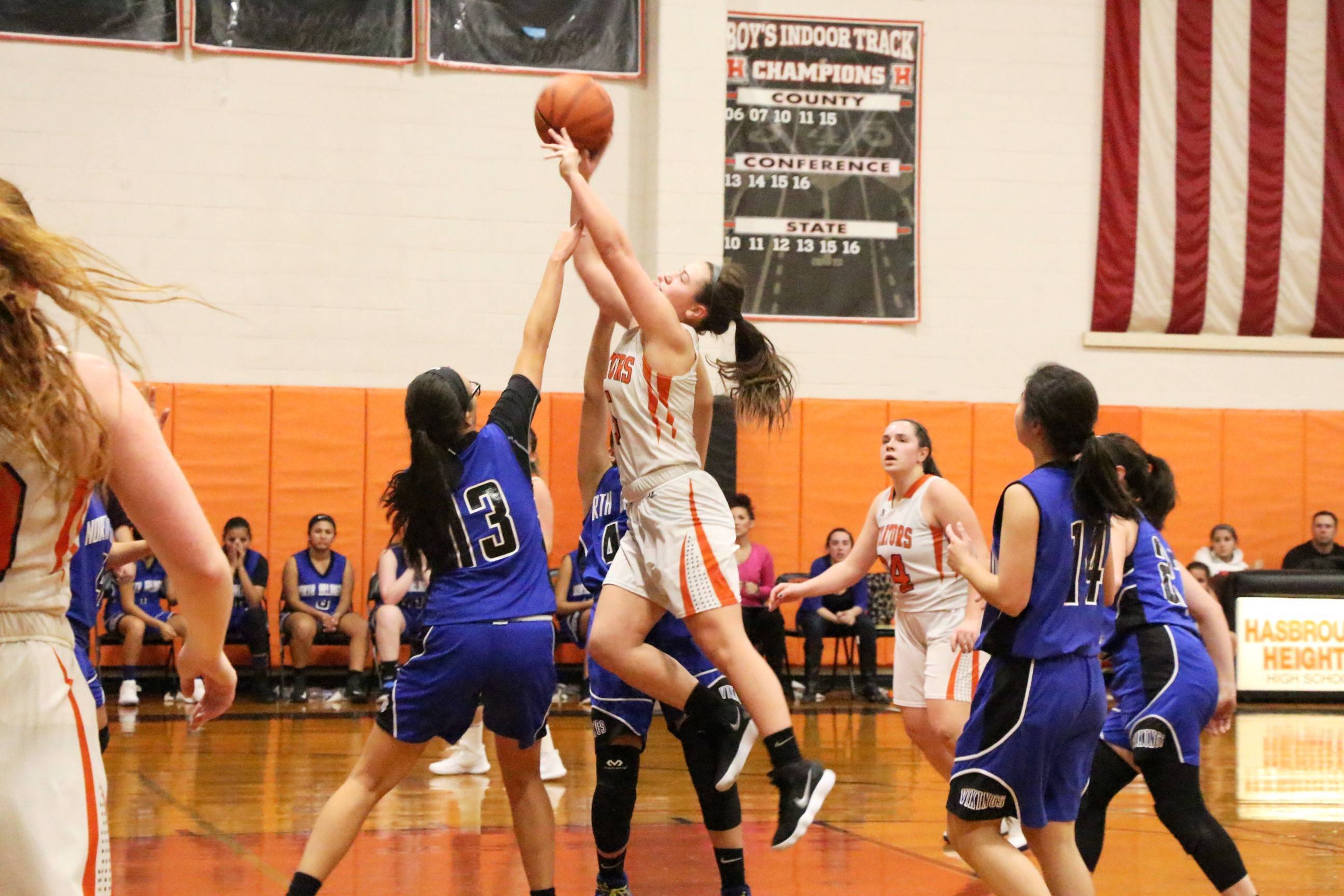 800240bb257f2eec6f21_EDIT_Halpin_shot_first_qtr.jpg
