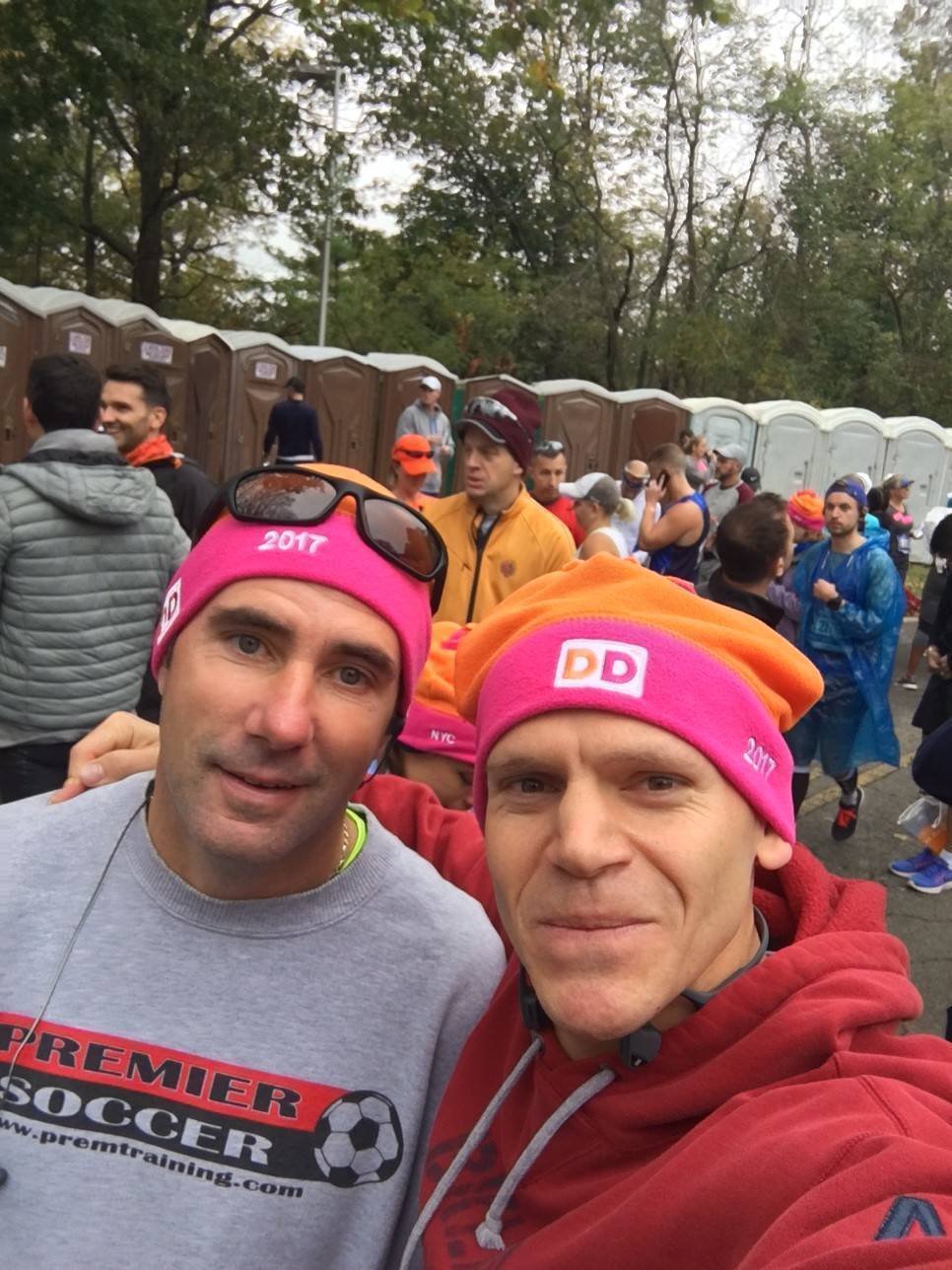 82006f3bc70aece0ceb0_b173a3c0018c612075ba_teachers_in_marathon.jpg