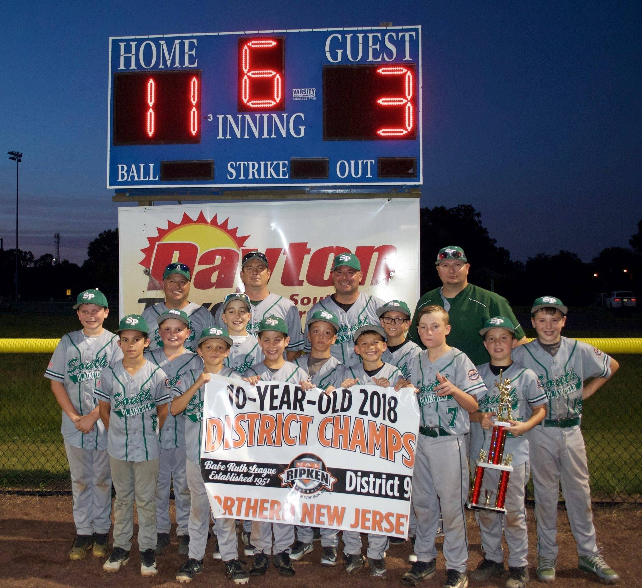 833b1e8ddd59a09ee00e_4b71d2808c1c1db1fe71_10U_Team_District_Champs.jpeg