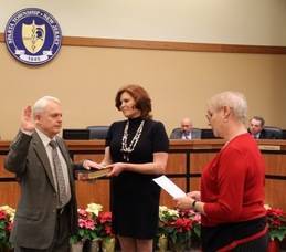 852e372c539e22d0b97c_Jerry_Sworn_in.jpg