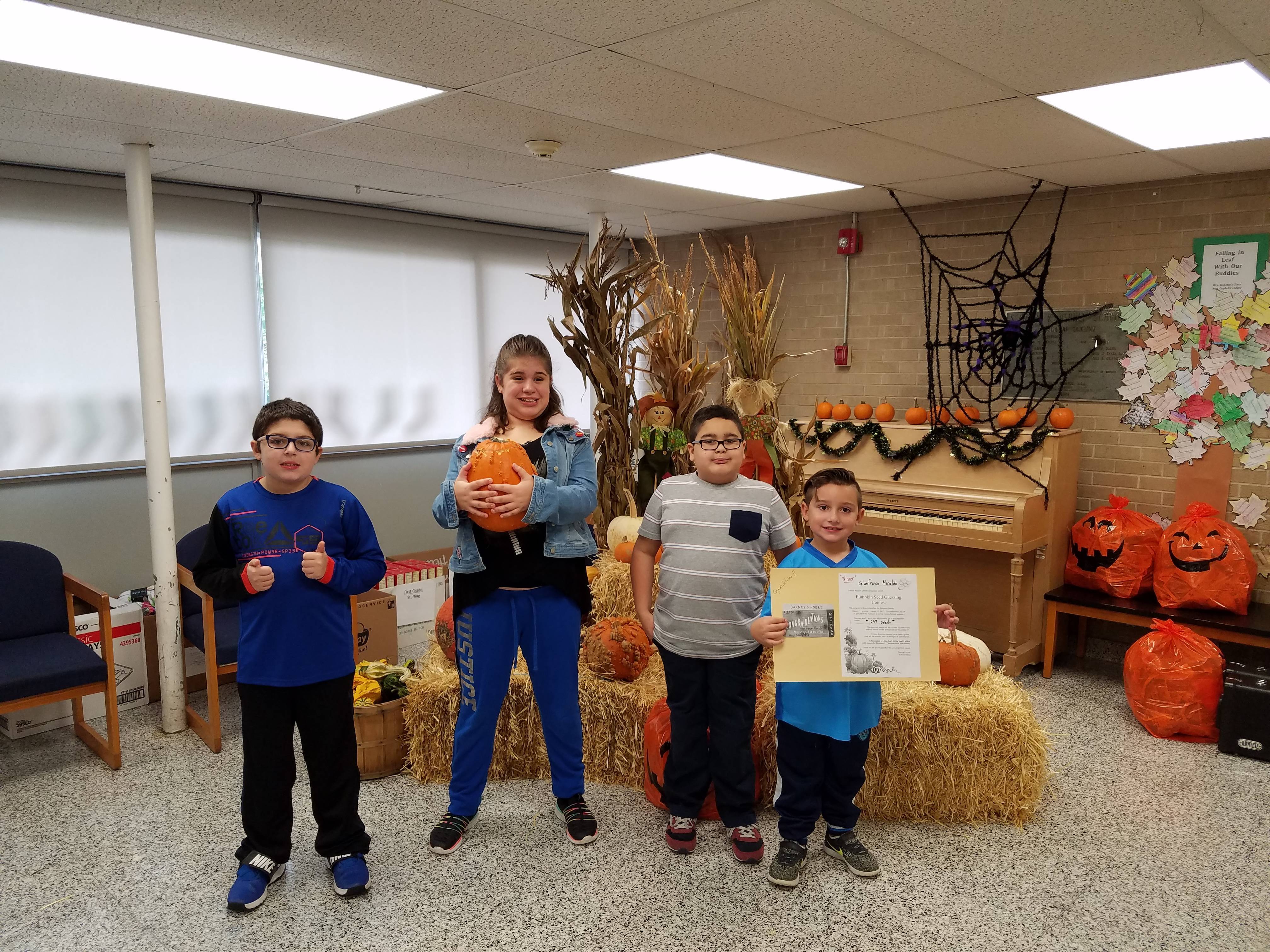 8562111a87a4fce99edf_Pumpkin_Guessin_1jpg.jpg